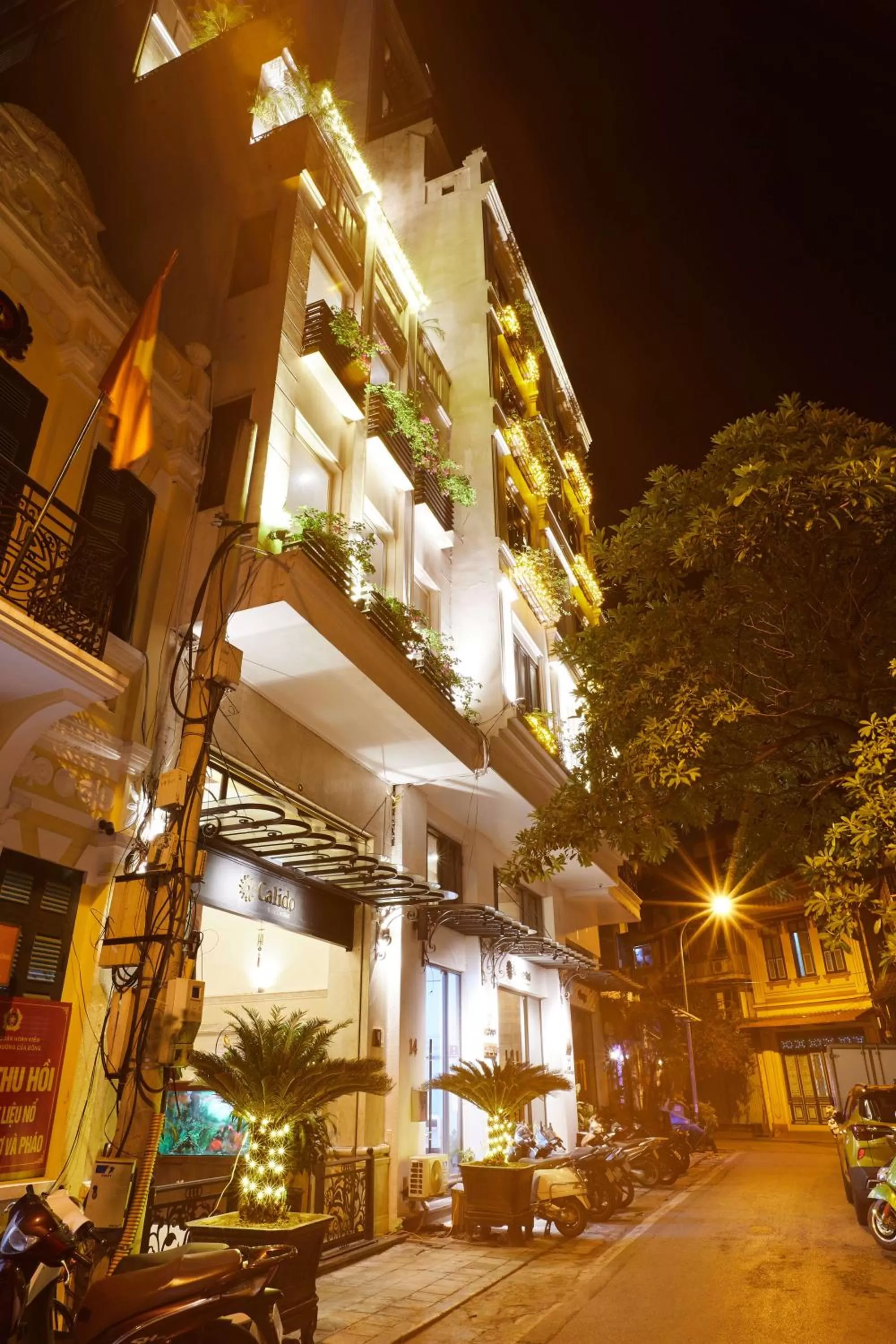 Property building in HaNoi Calido Hotel