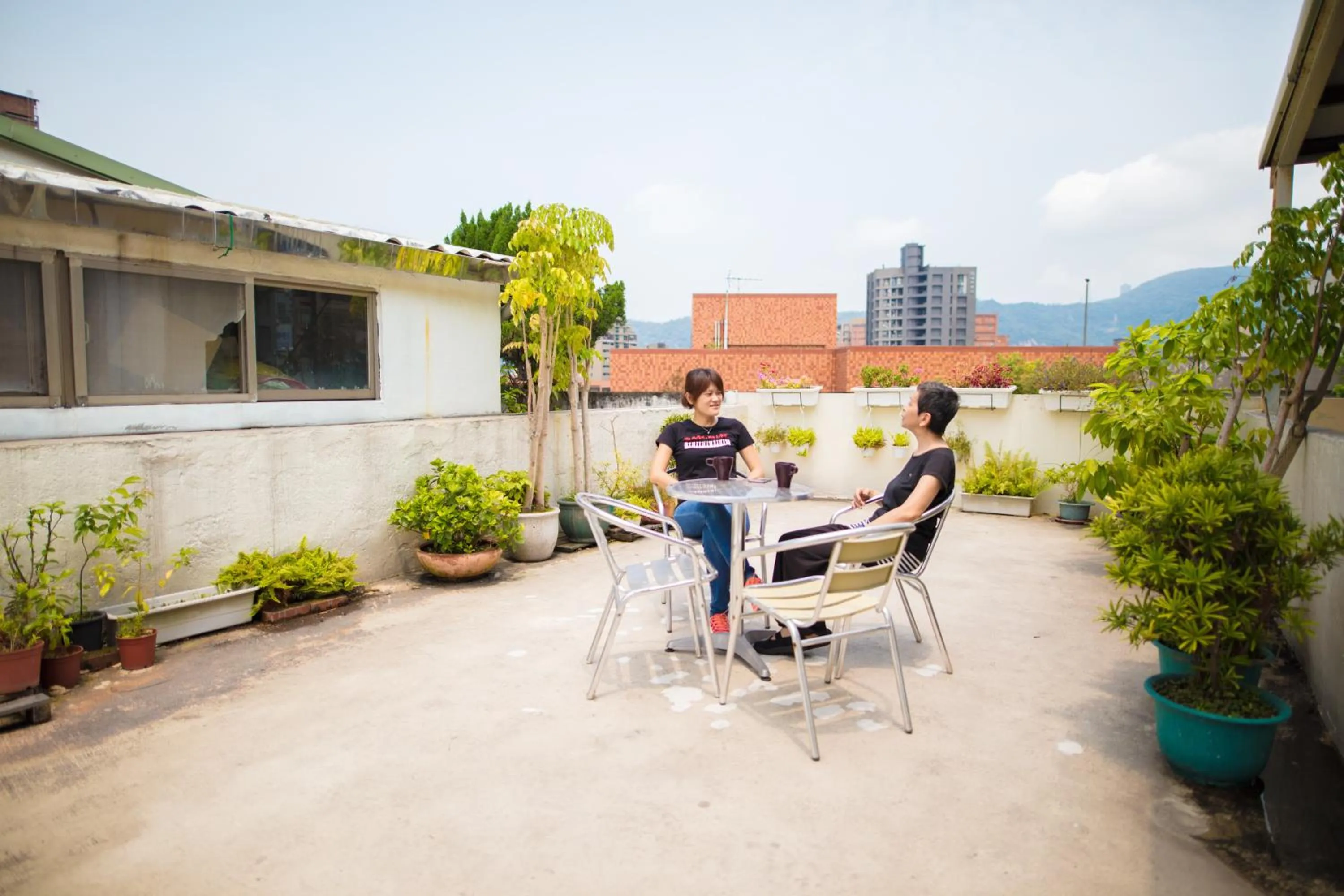 Balcony/Terrace in On My Way - Taipei Hostel