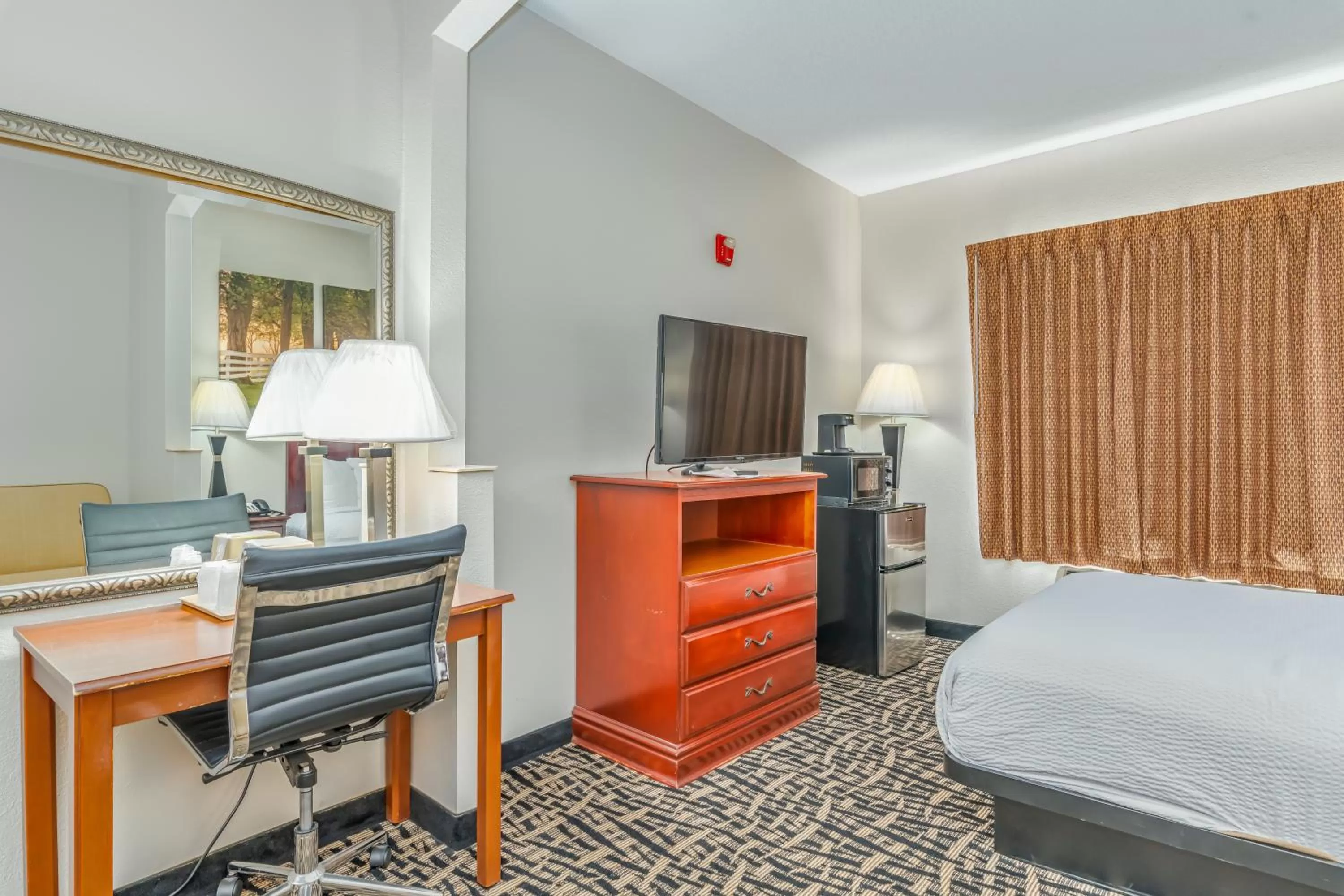 Bed in Days Inn by Wyndham Coliseum Montgomery AL