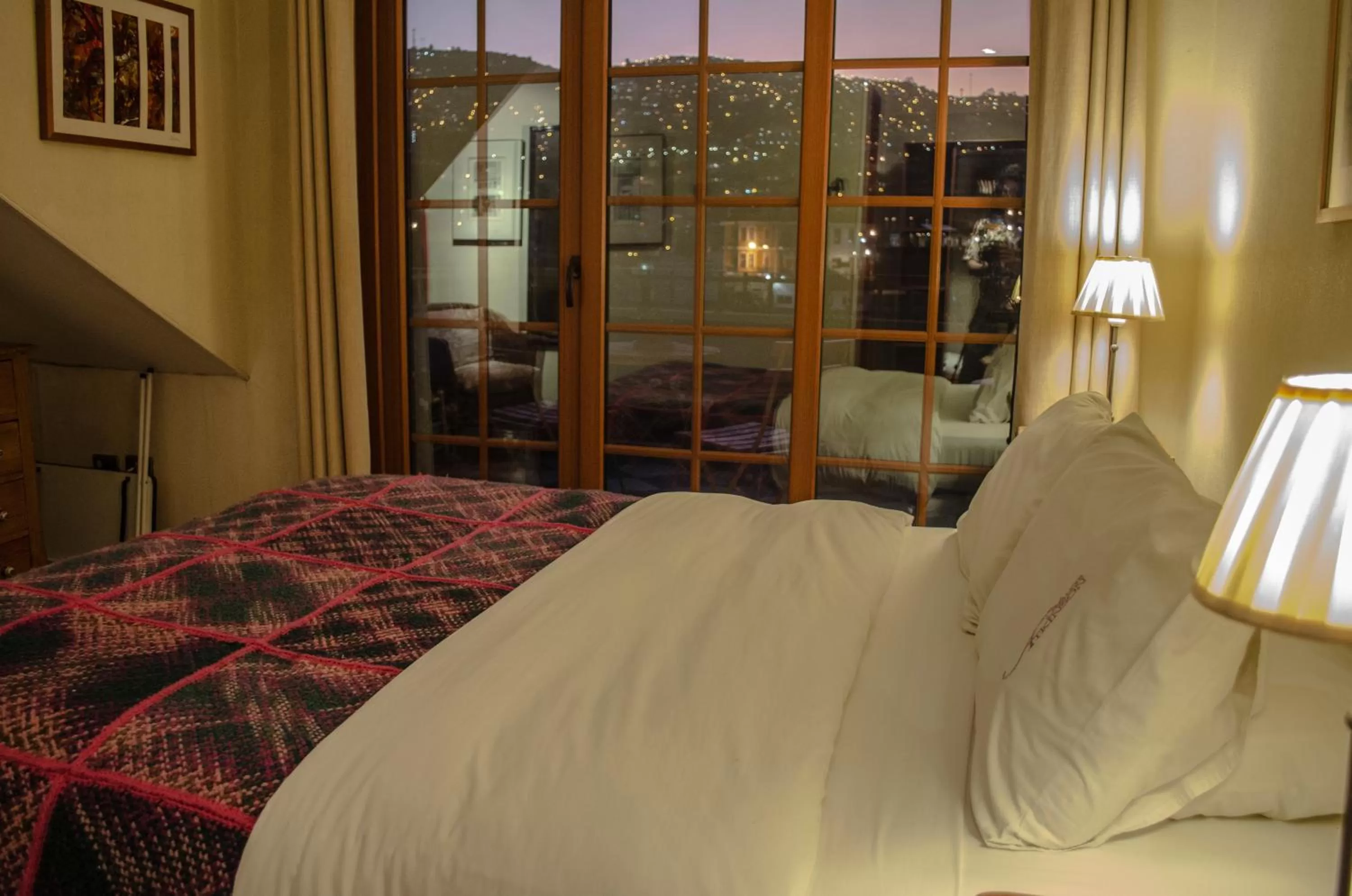 Bed in Hotel Manoir Atkinson