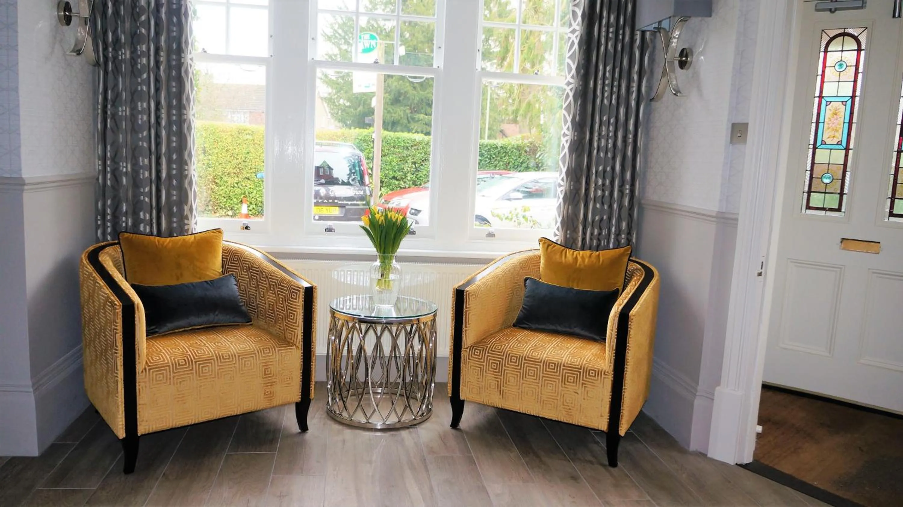 Property building in The Lawn Guest House Gatwick