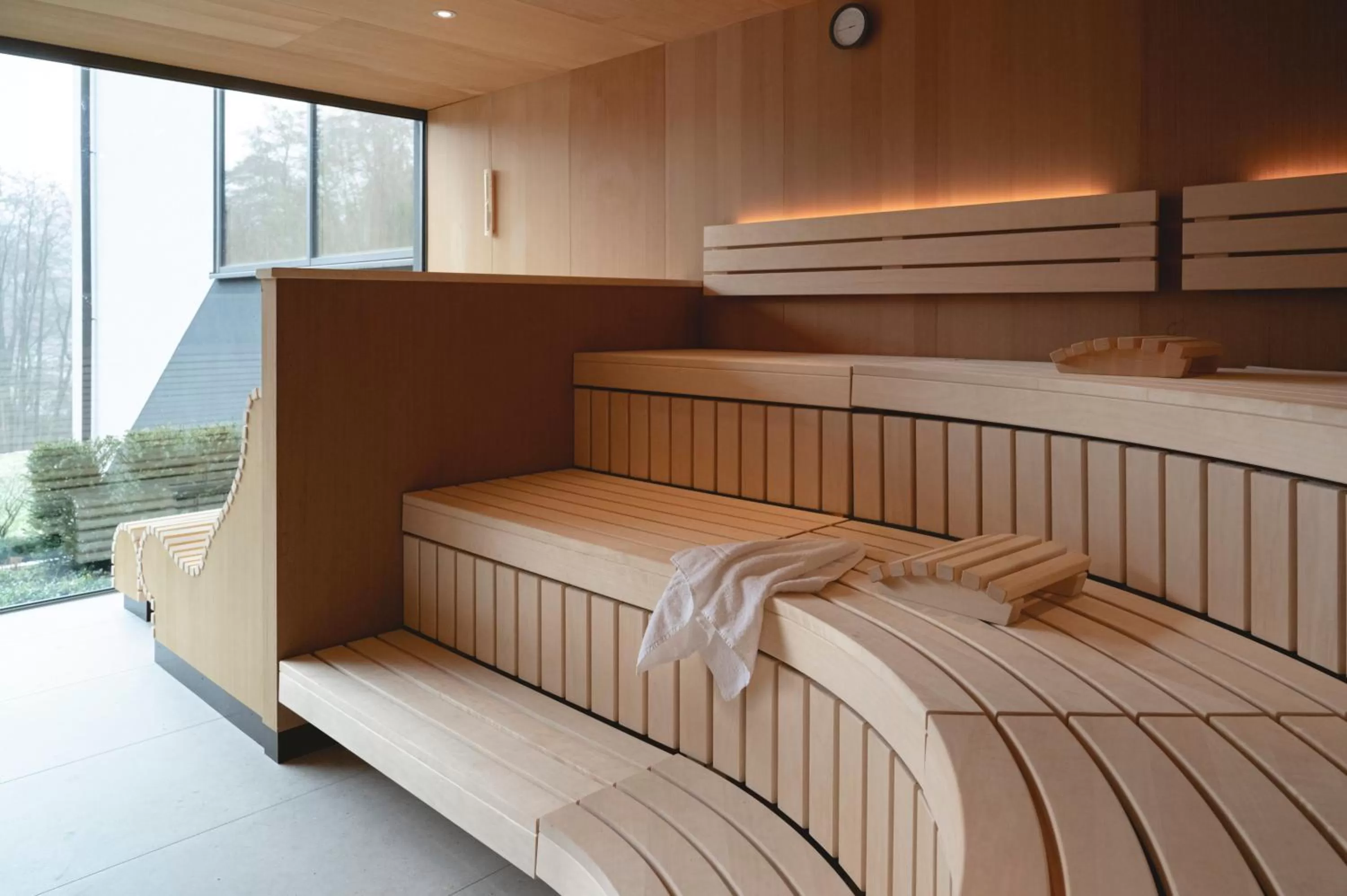 Spa and wellness centre/facilities, Bed in Hotel VierJahreszeiten am Seilersee