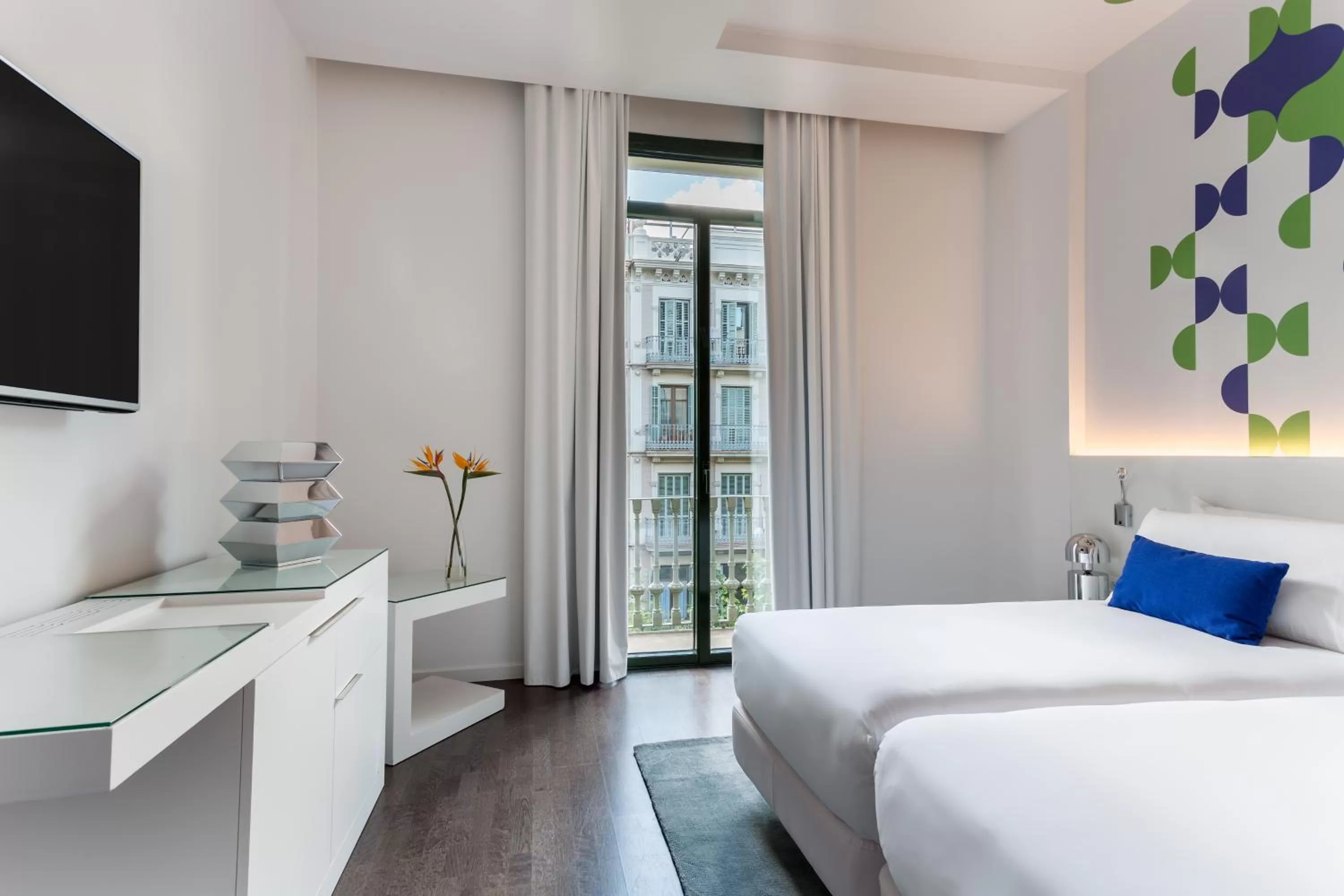 Seating area, Bed in Room Mate Carla, Barcelona