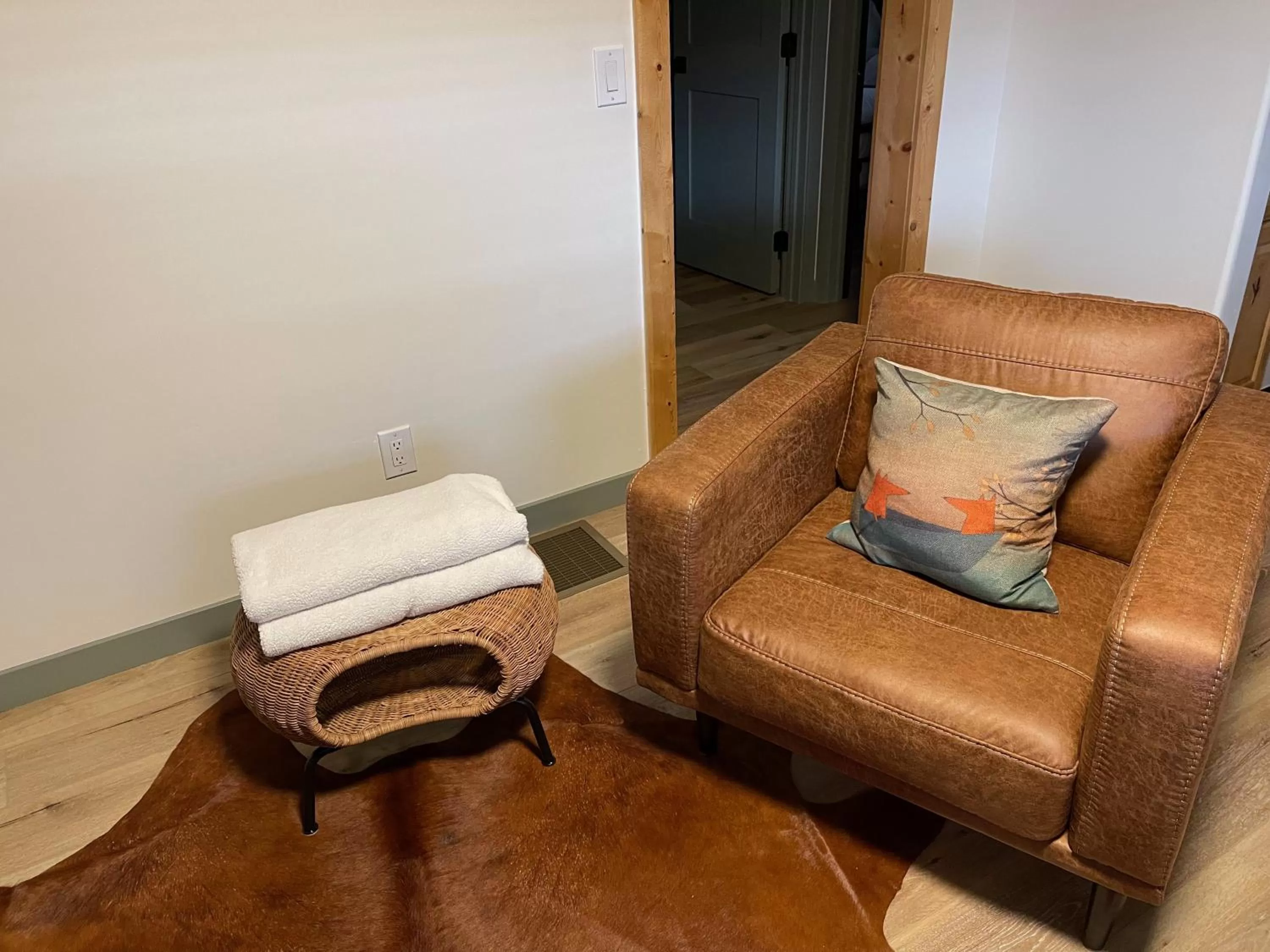 Living room in Pinedale Cozy Cabins