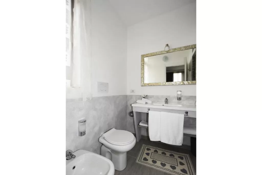 Bathroom in ILLUVIA affitto camere