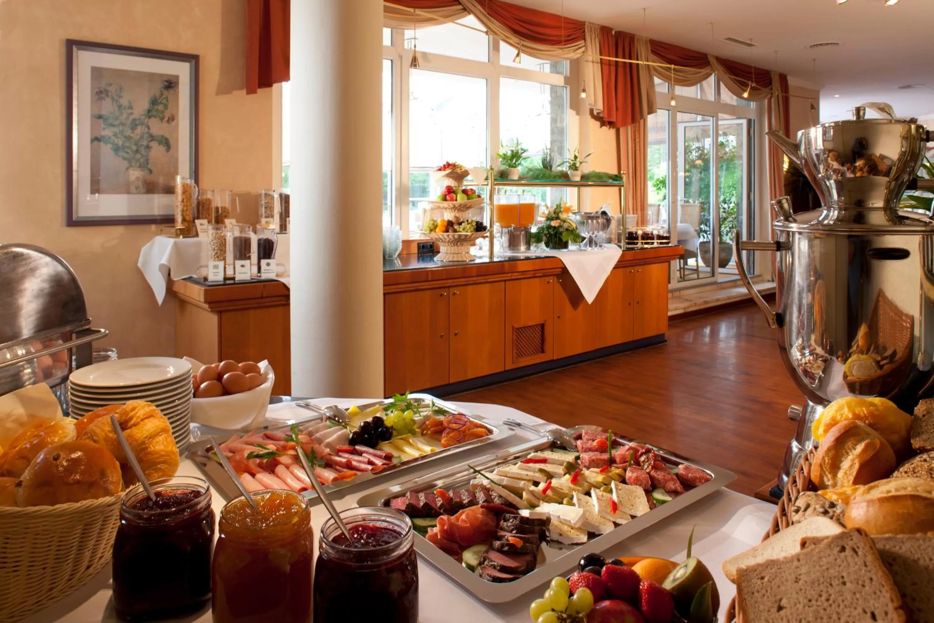 Buffet breakfast in Vital Hotel Westfalen Therme Wellness Resort & SPA