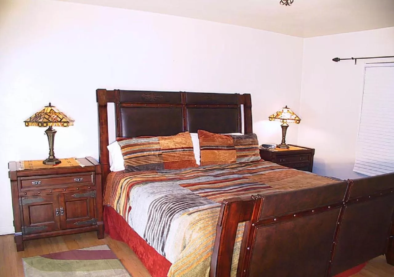 Bedroom, Bed in Casas de Suenos Old Town Historic Inn, an Ascend Collection Hotel