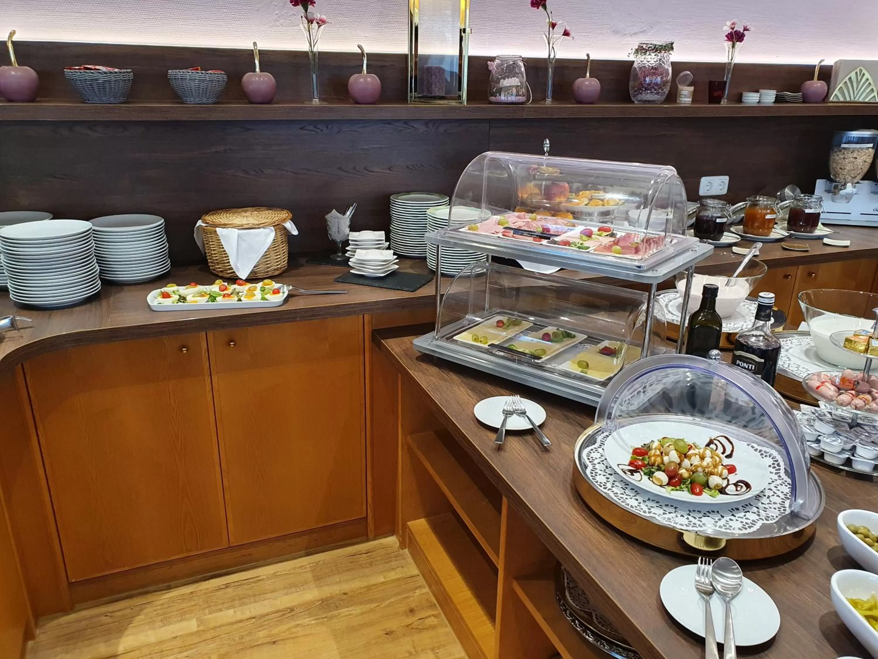 Buffet breakfast in Boutique Hotel Beckenlehner