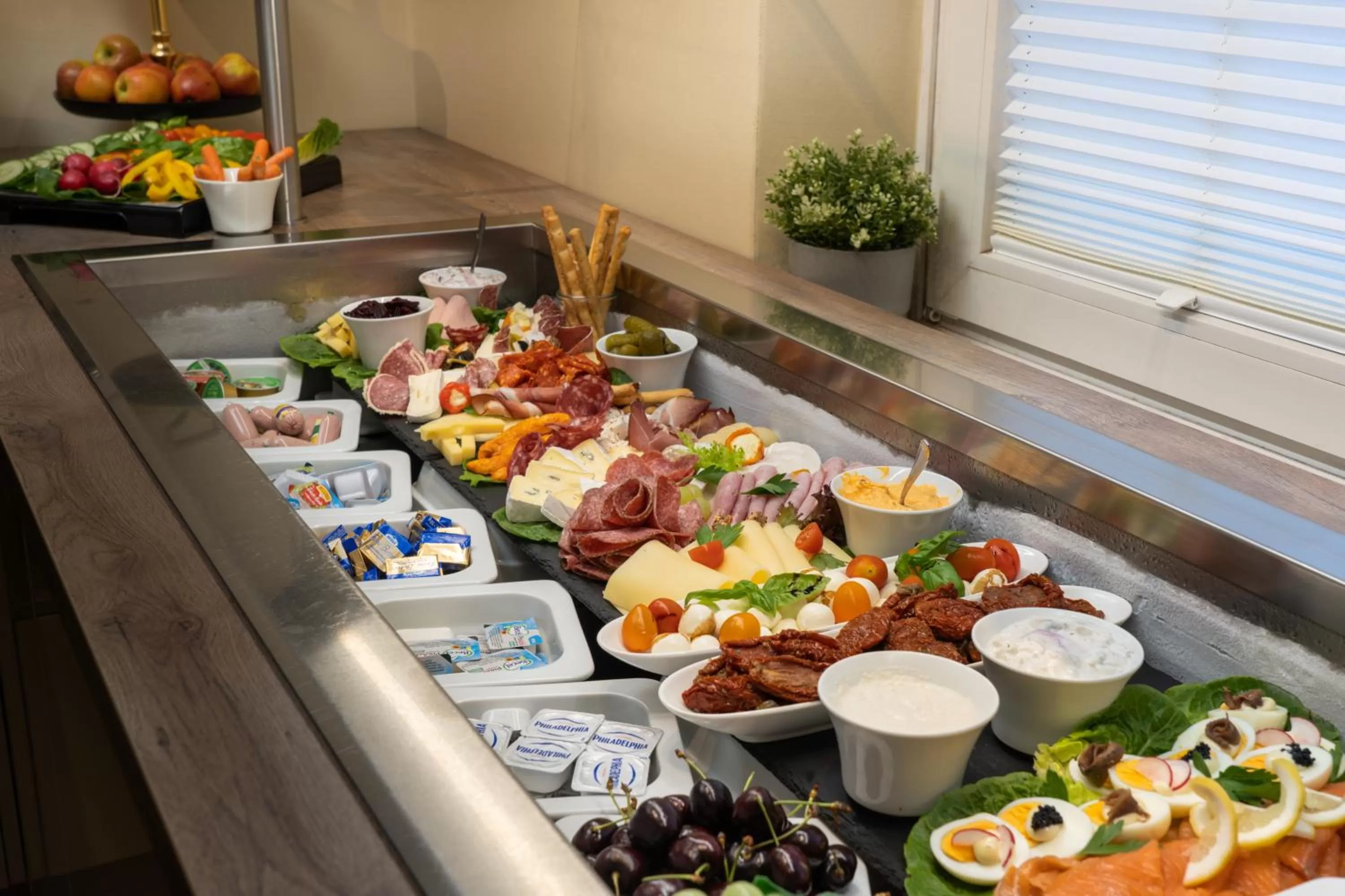 Buffet breakfast in Arthotel ANA Liberty Bremen City