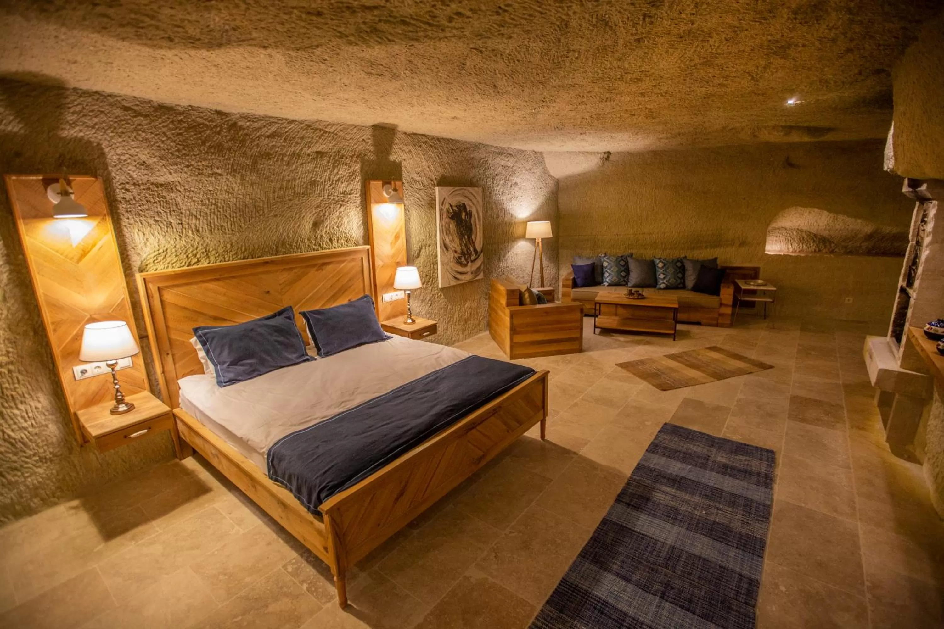 Photo of the whole room, Bed in Azure Cave Suites - Cappadocia