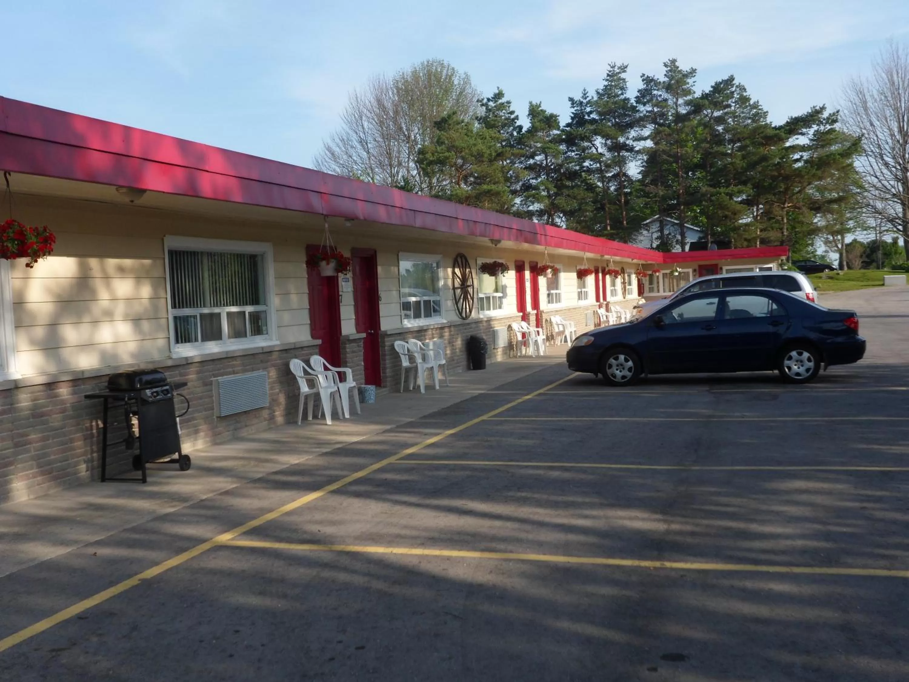 Property building in The Silver Birch Motel