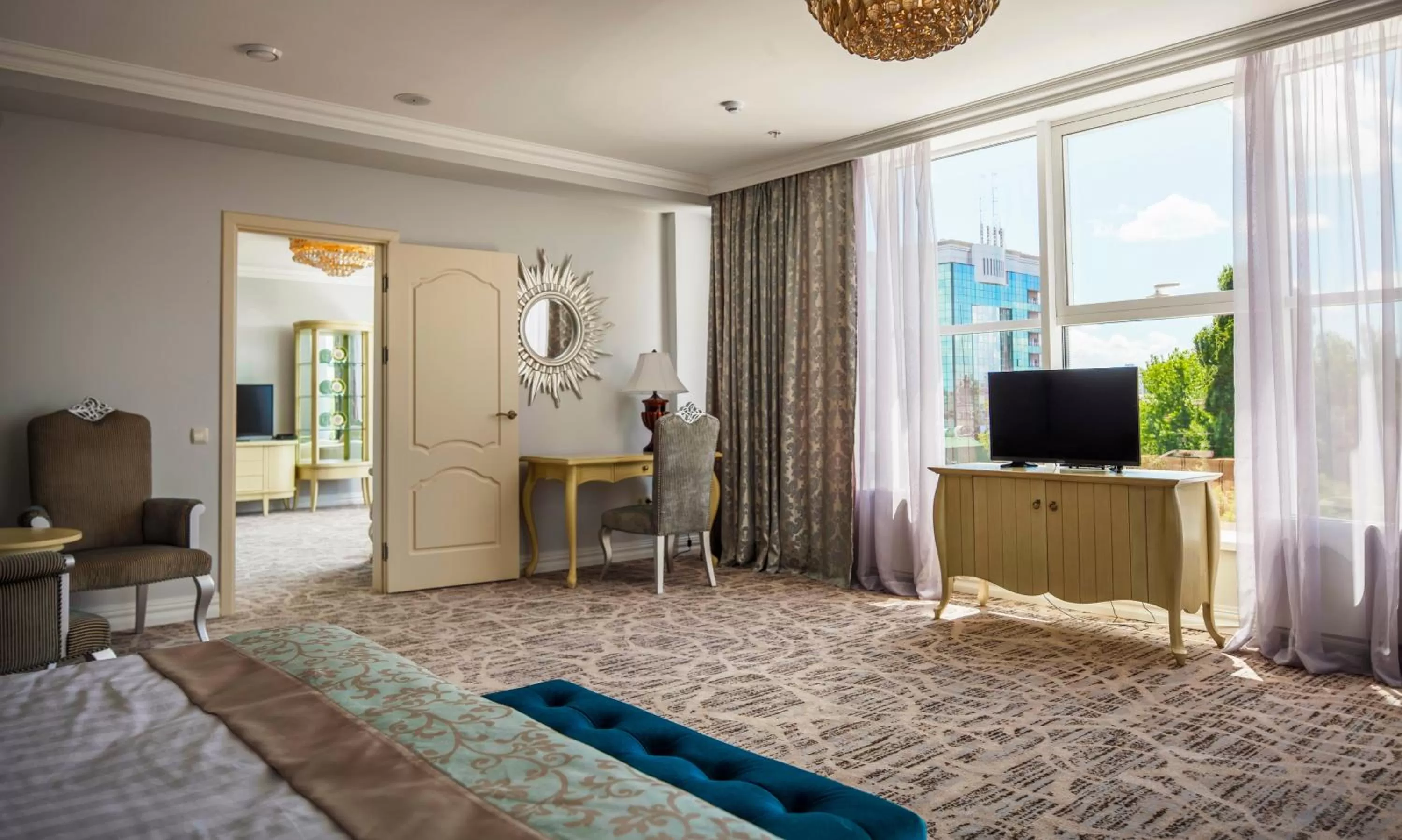 Bed in Bristol Central Park Hotel