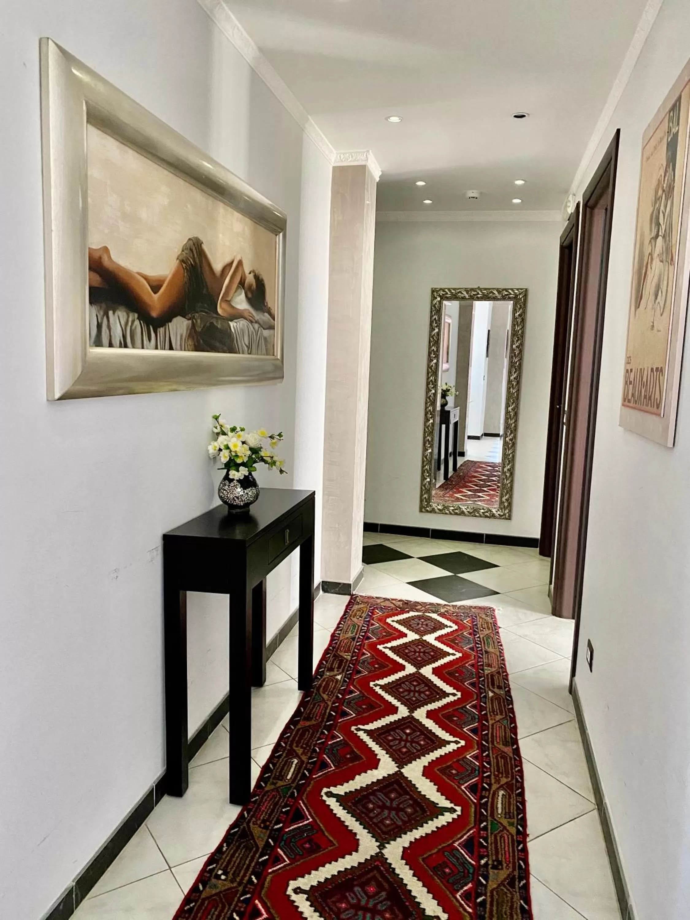 Decorative detail in Hotel Scilla