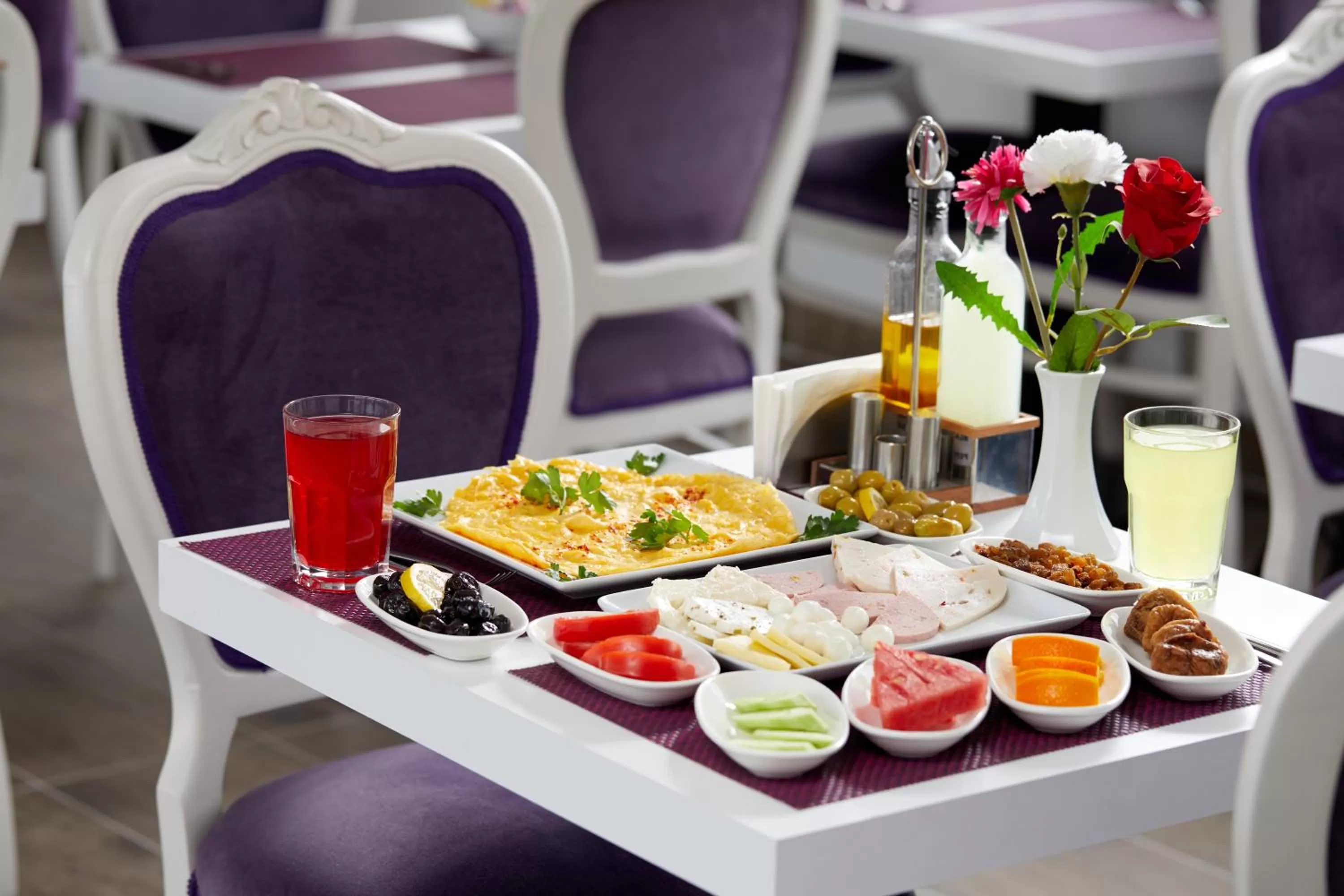 Food and drinks in Albinas Hotel Old City