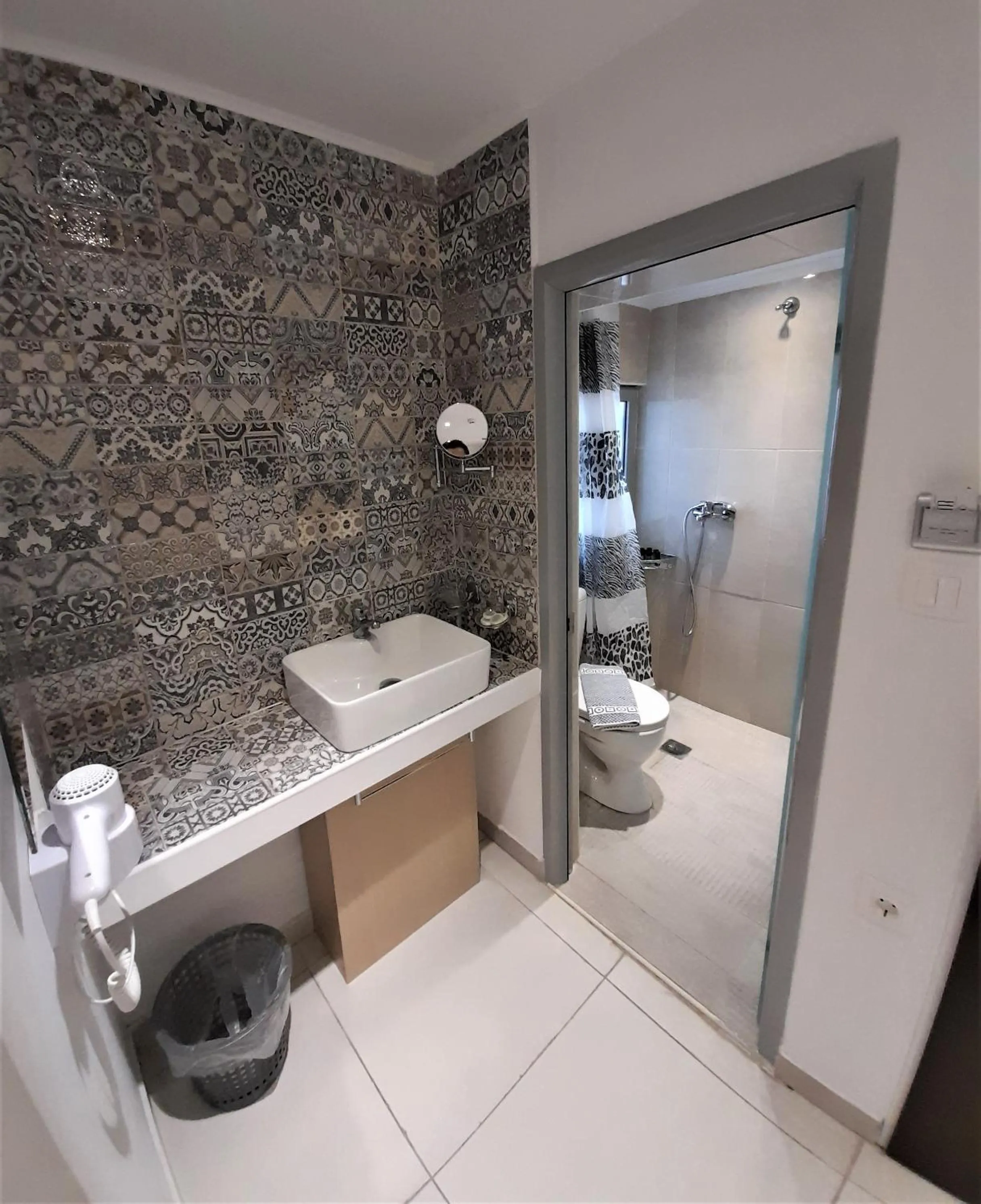 Bathroom in Elite Hotel