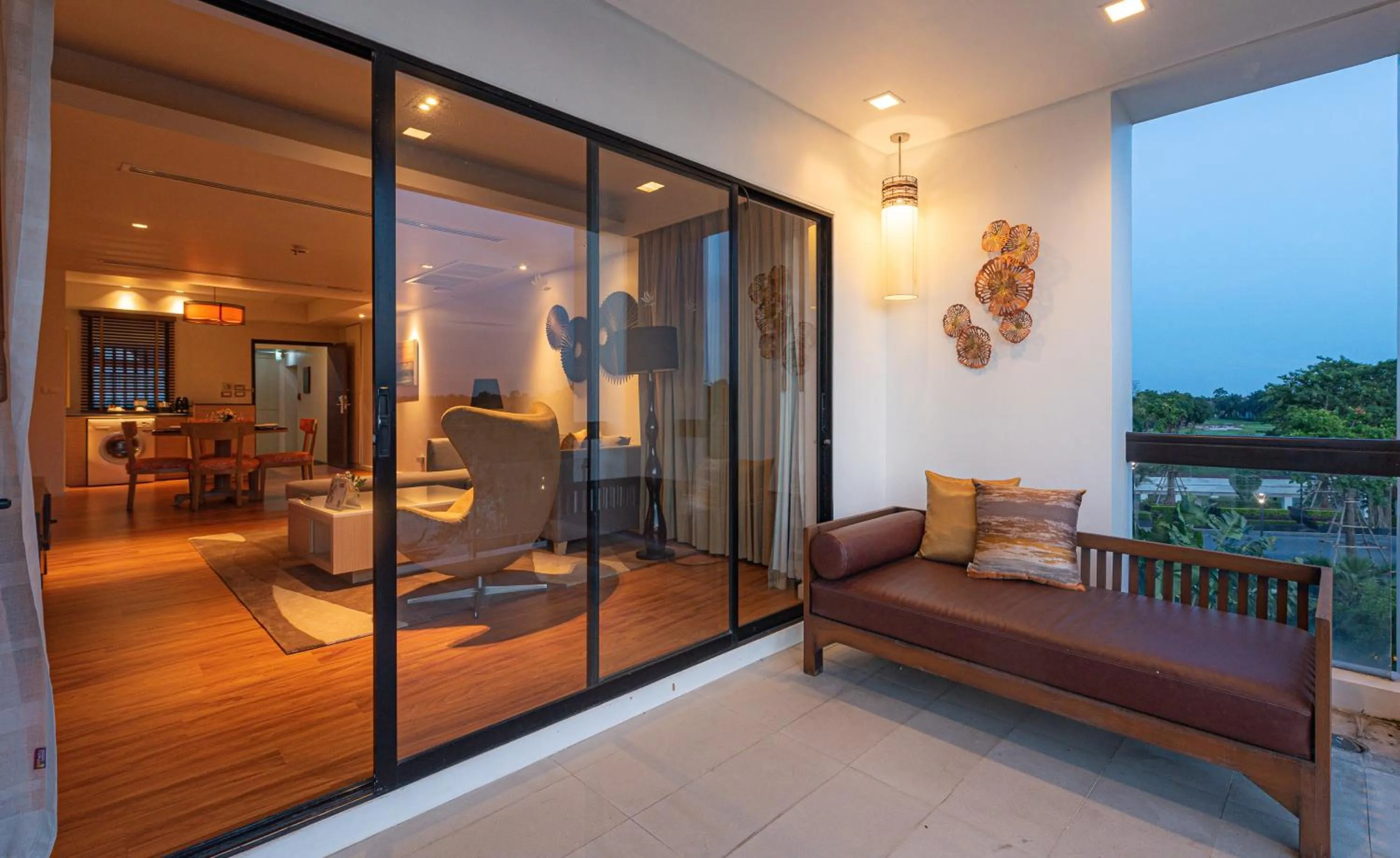 Balcony/Terrace in Summit Windmill Golf Suite Hotel at Suvarnabhumi