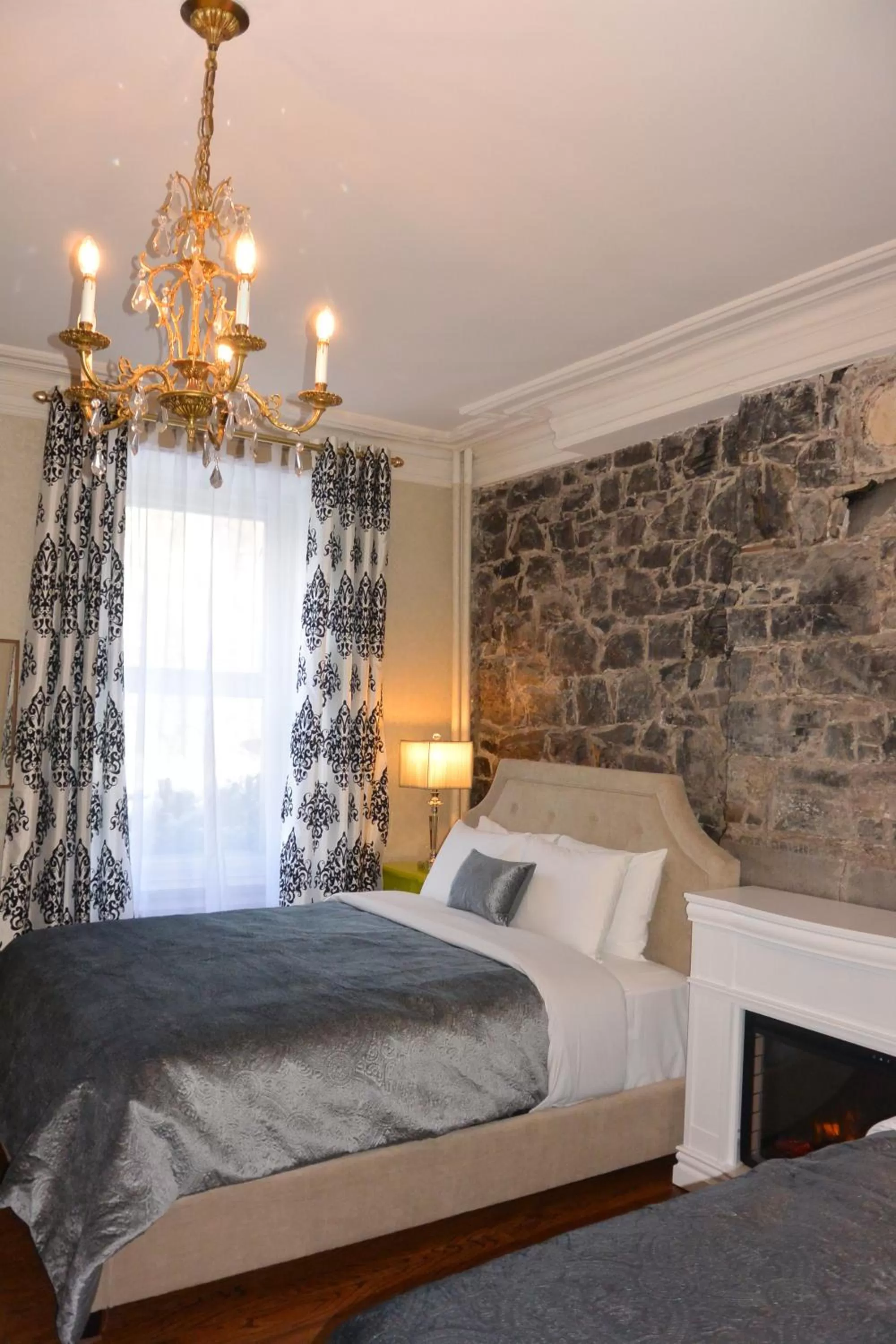 Bed in Manoir Sainte Genevieve