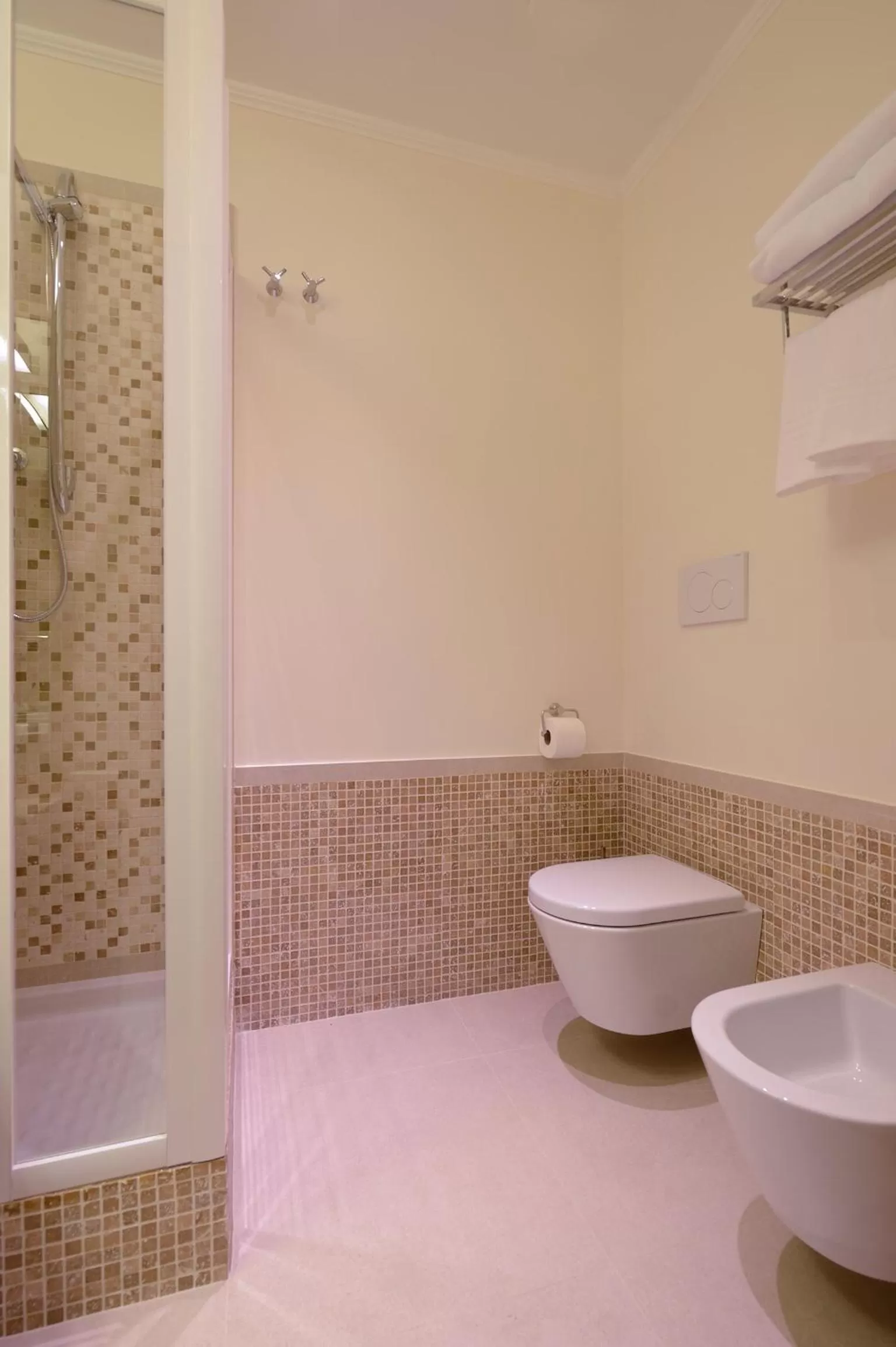 Bathroom in Polinari Rooms San Pietro Roma