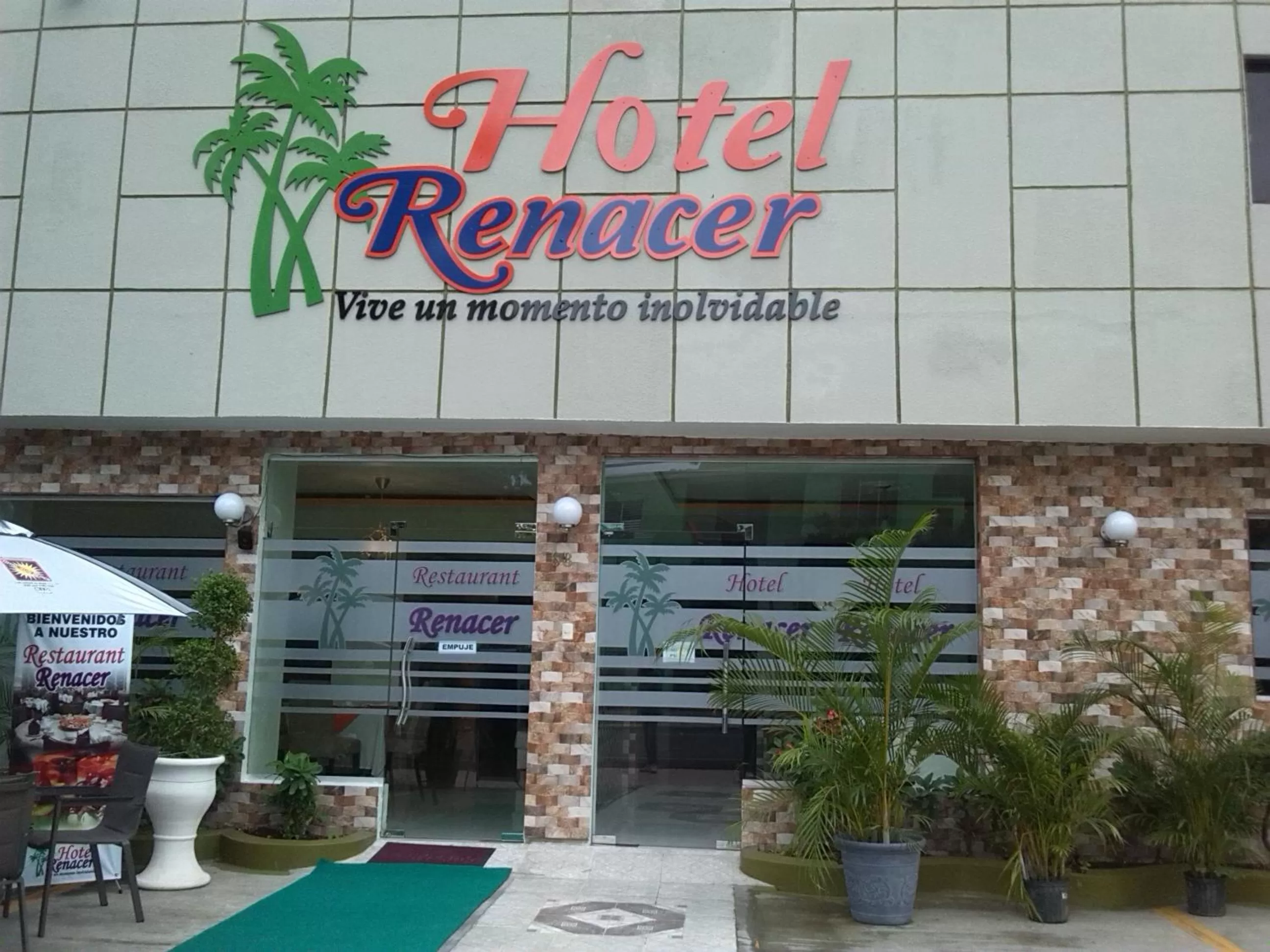 Property building in Hotel Renacer