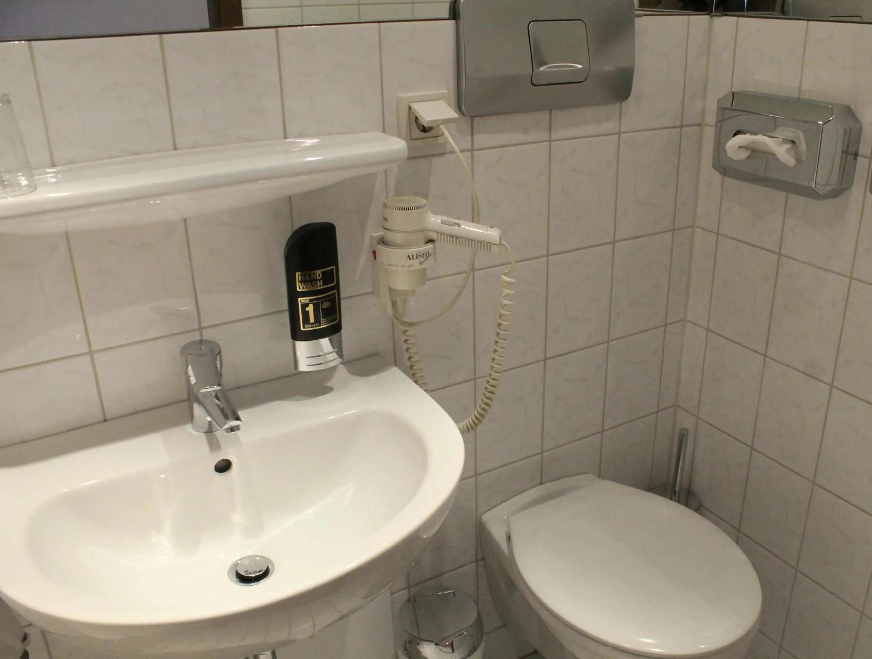 Toilet in Hotel Weidenhof