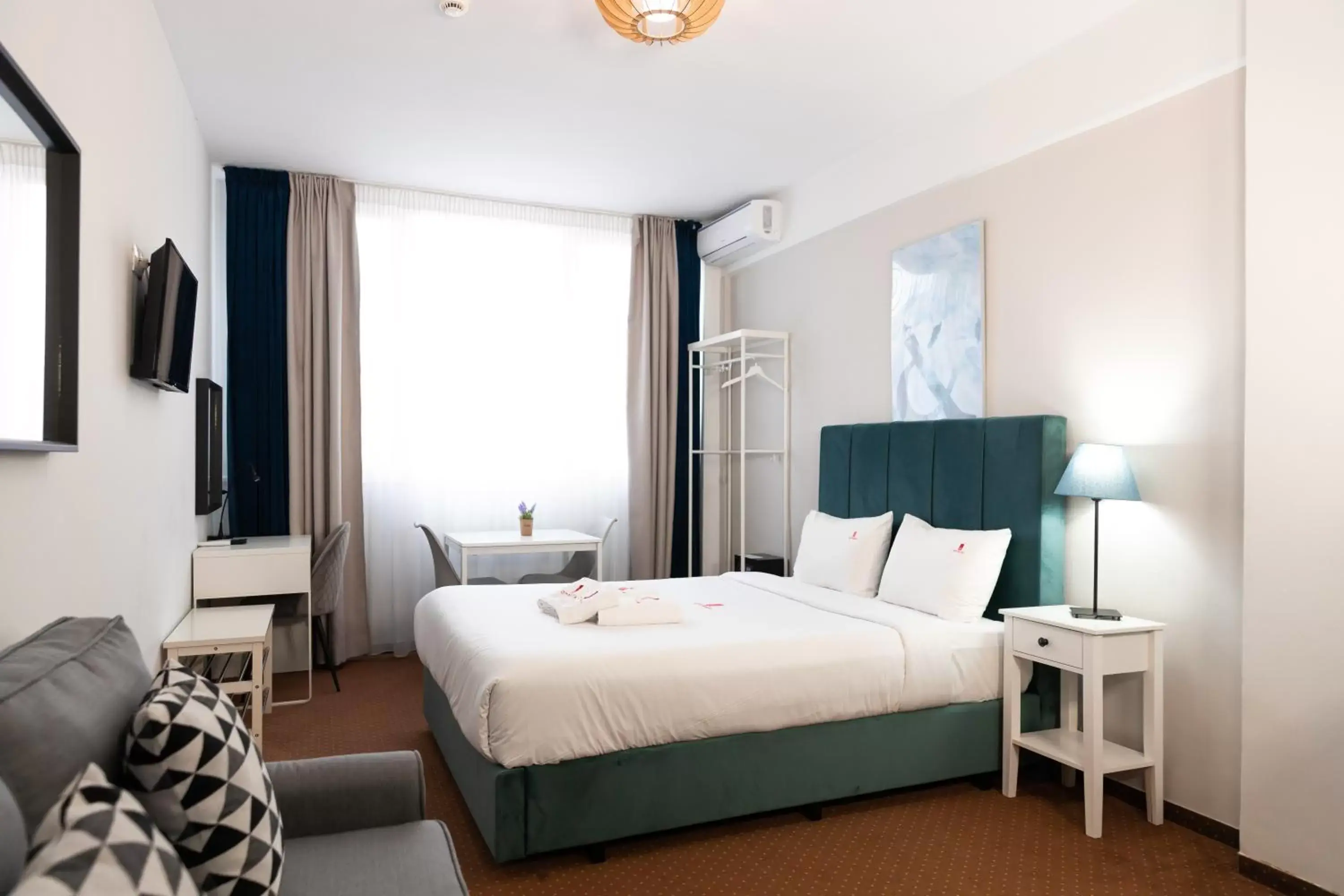 City Plaza Apartments & Rooms City Plaza Apartments & Rooms