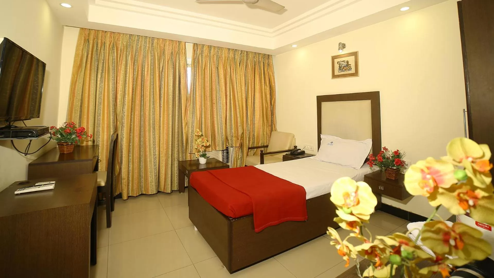 Bed in Hotel Rajavihar