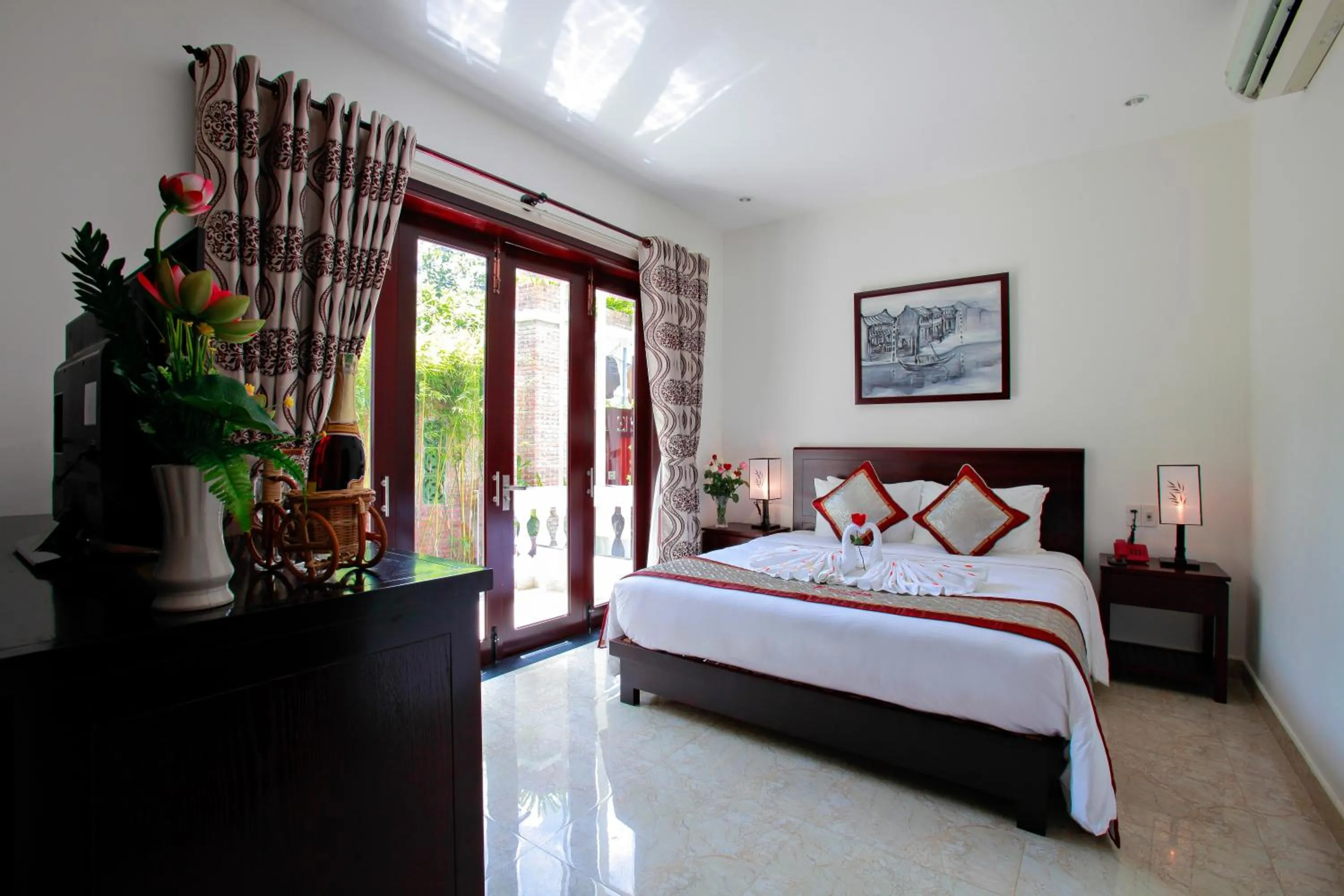 Photo of the whole room, Bed in Pham Gia Boutique Villa