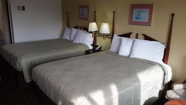 Bed in San Marcos Inn
