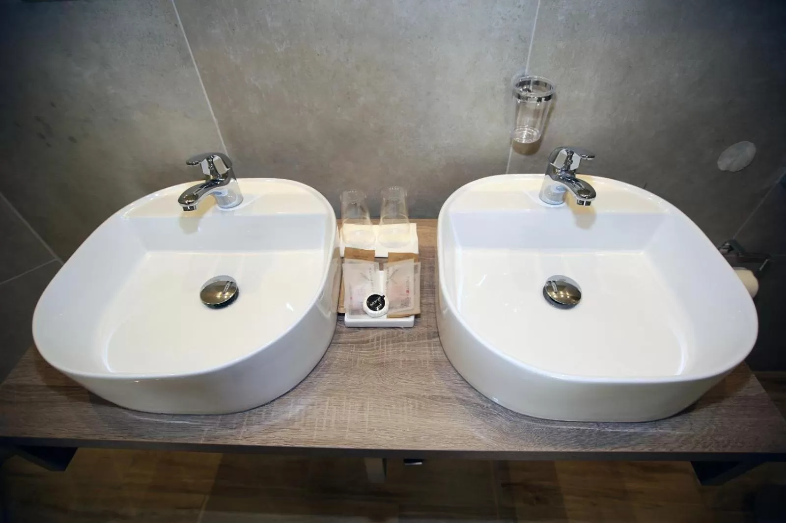 Bathroom in paradise suite