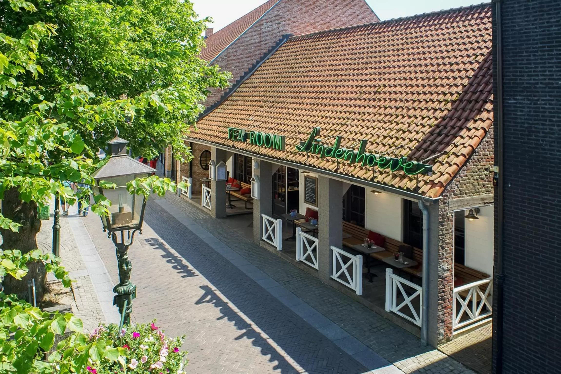 Facade/entrance in De Lindenhoeve Boutique Hotel