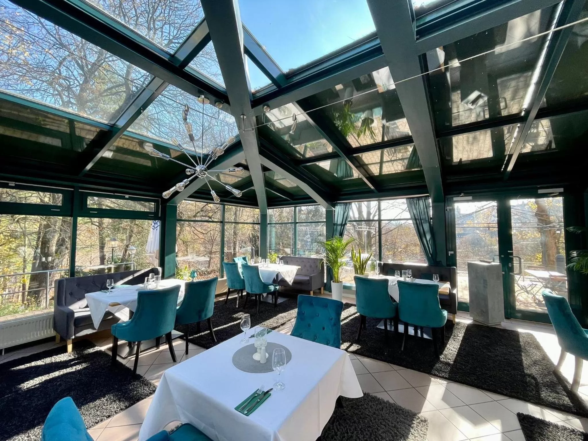 Restaurant/places to eat in Parkhotel Waldschlösschen