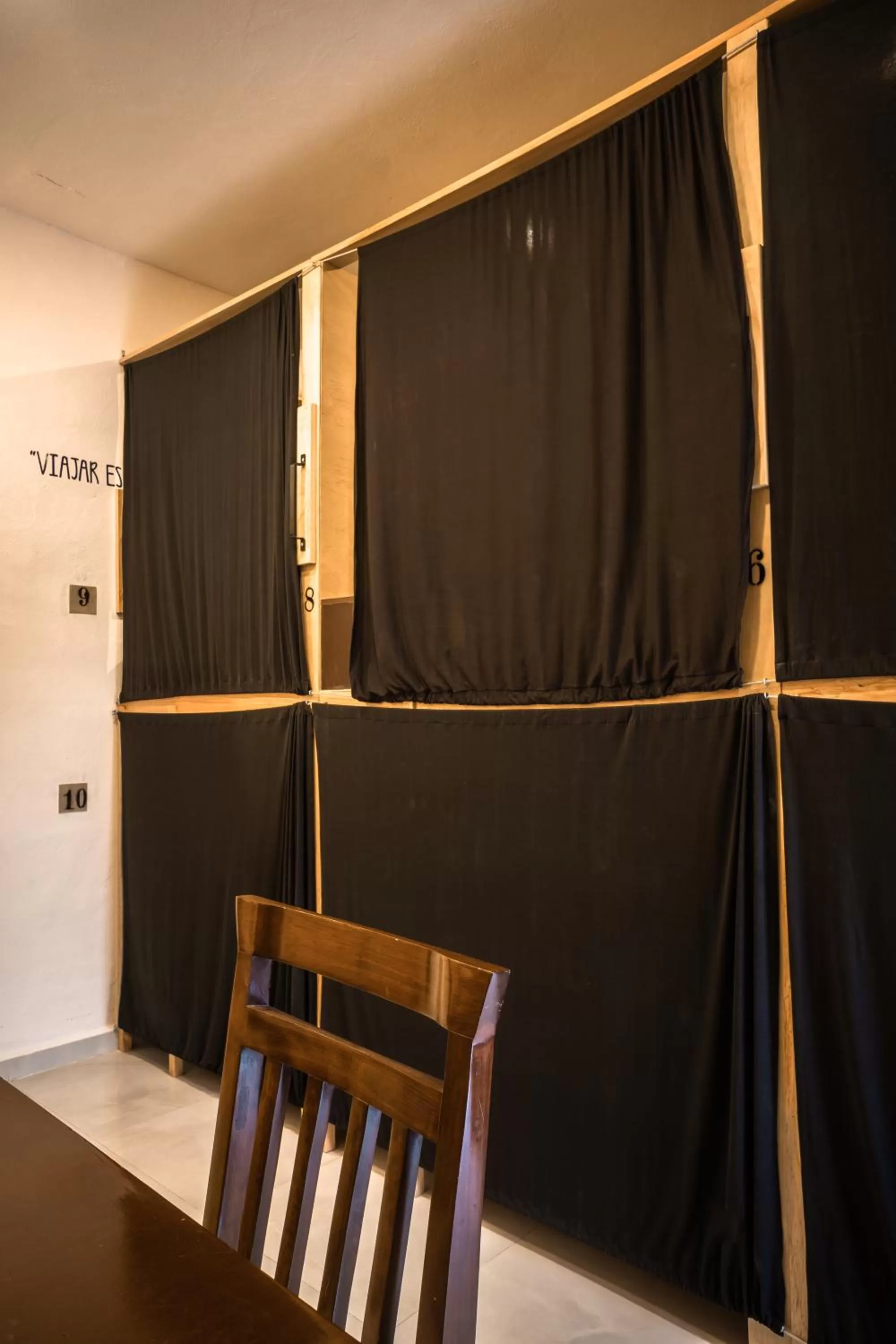 bunk bed in Maui hostel playa del carmen