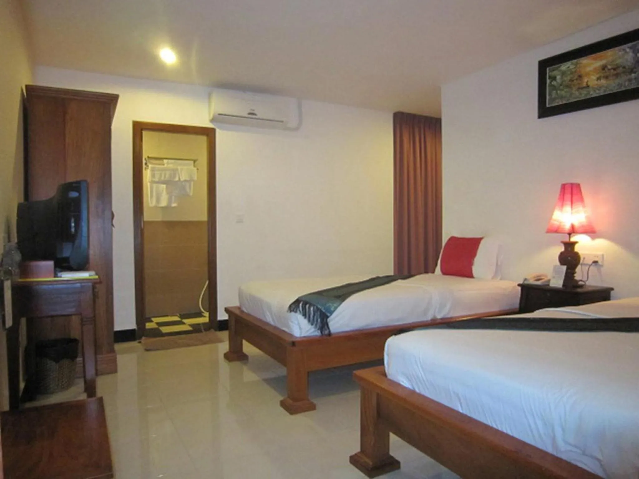 Bed in Star Wood Inn