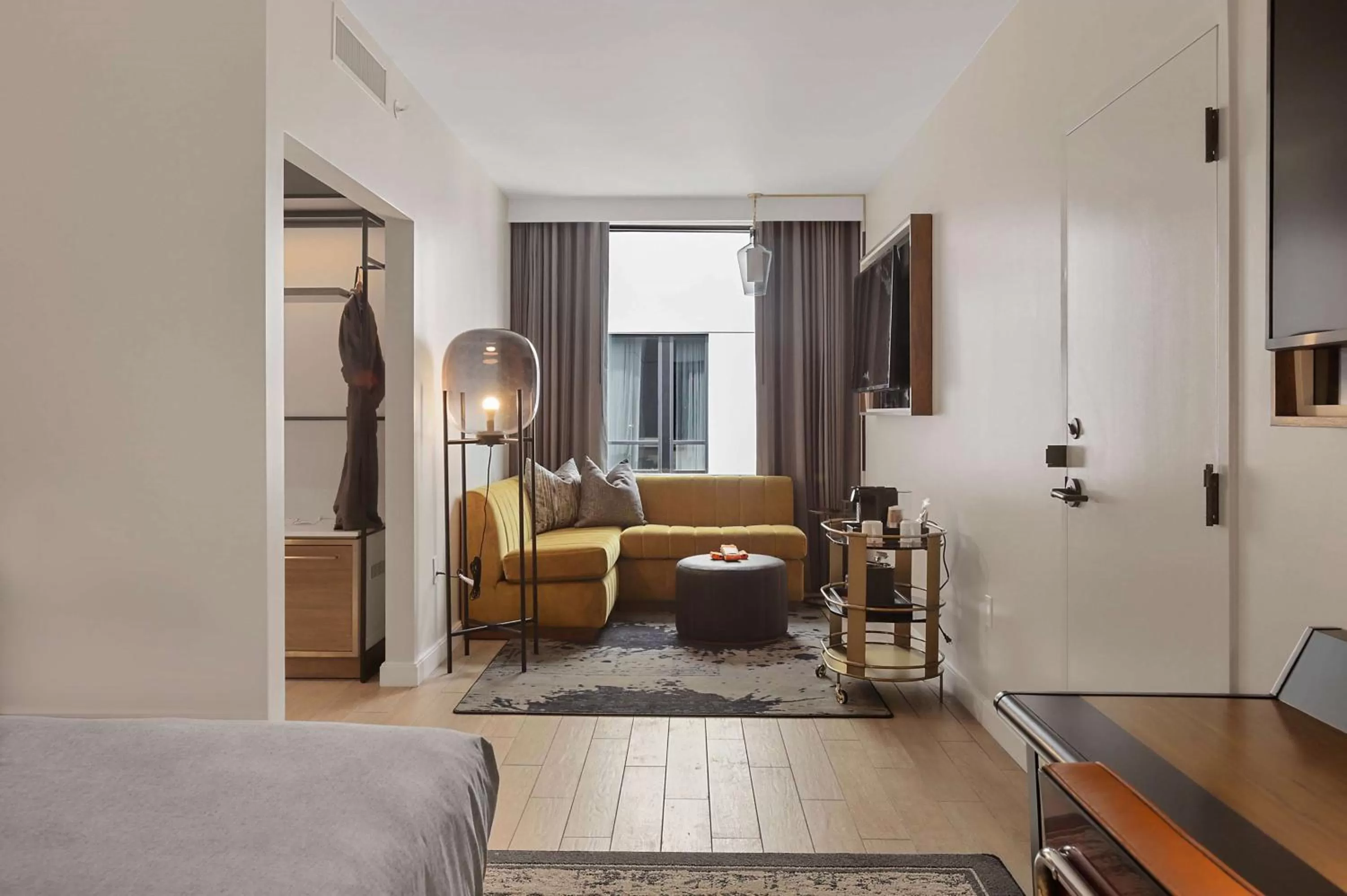 Living room, Bed in Canopy By Hilton Memphis Downtown