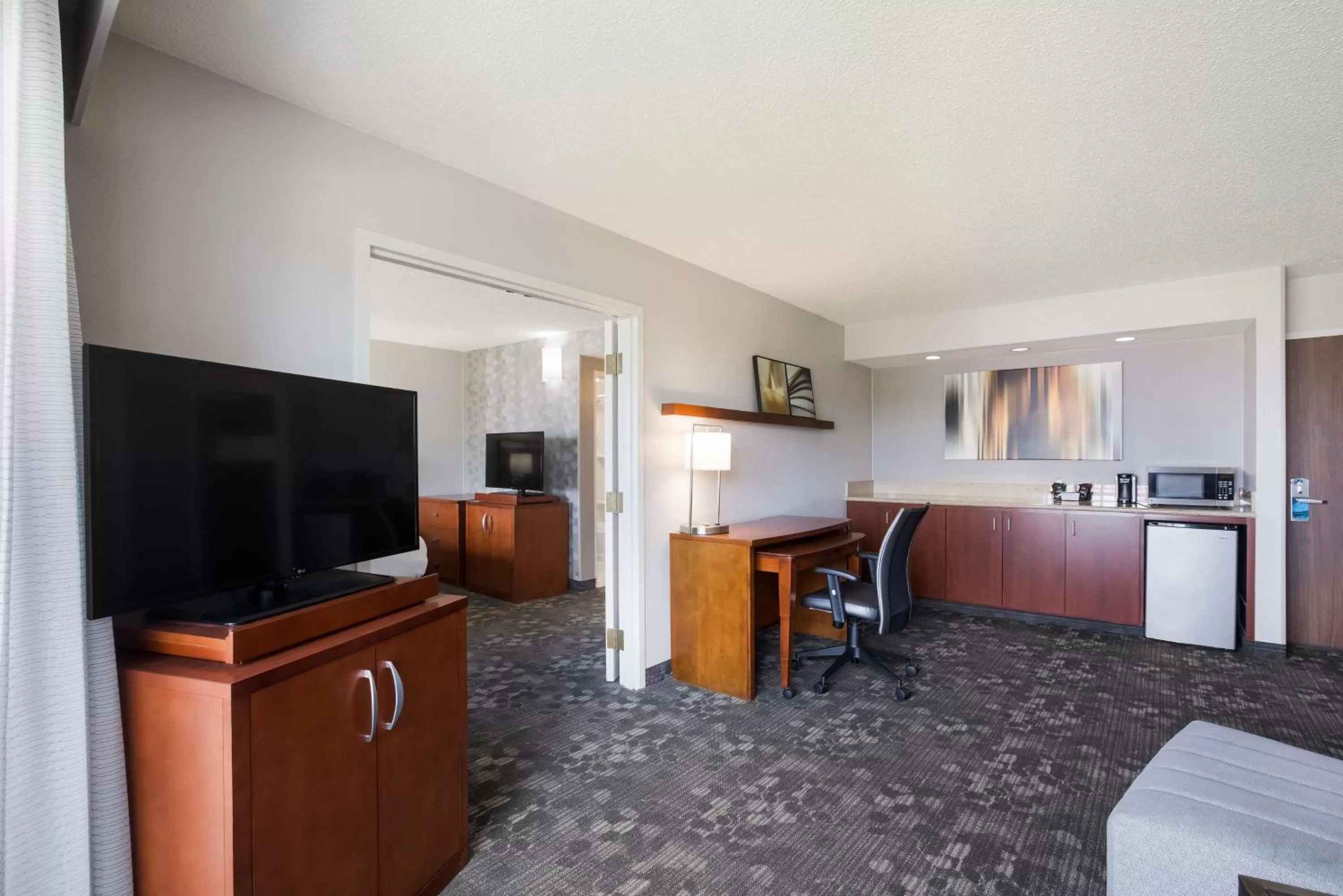 Photo of the whole room in Sonesta Select Atlanta Midtown Georgia Tech