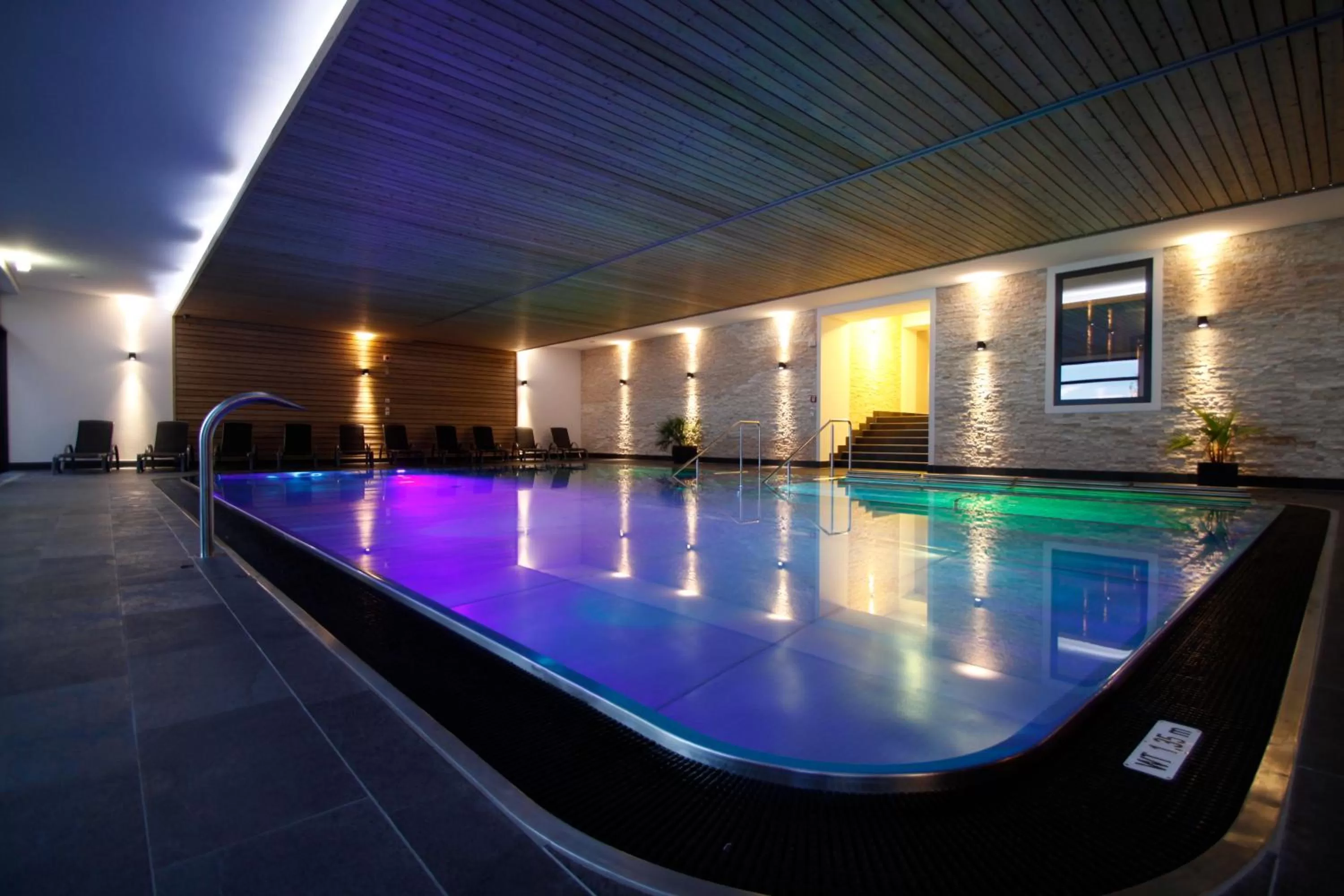 Swimming pool in Bodensee-Hotel Sonnenhof