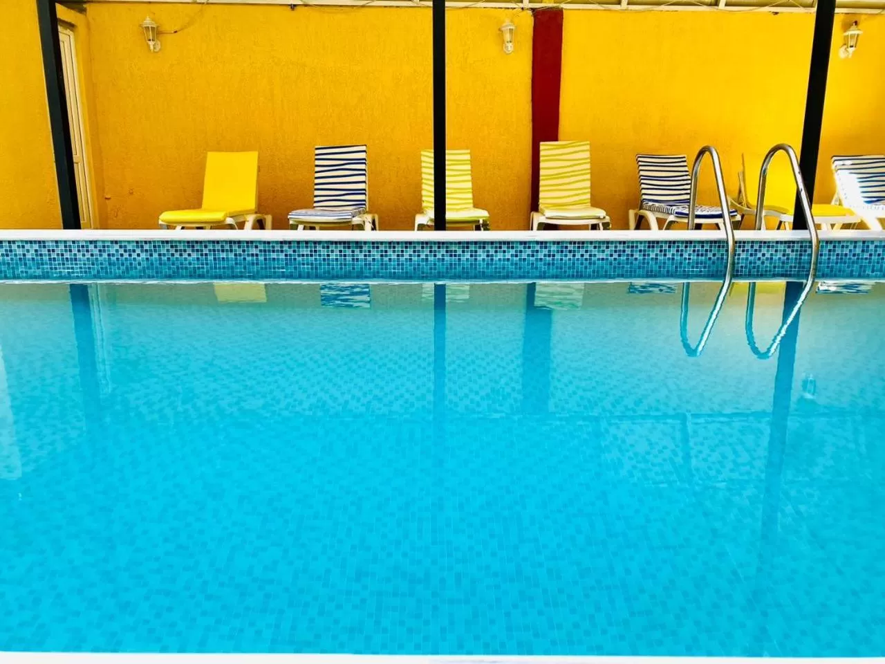 Pool view in Hotel Royal Palace