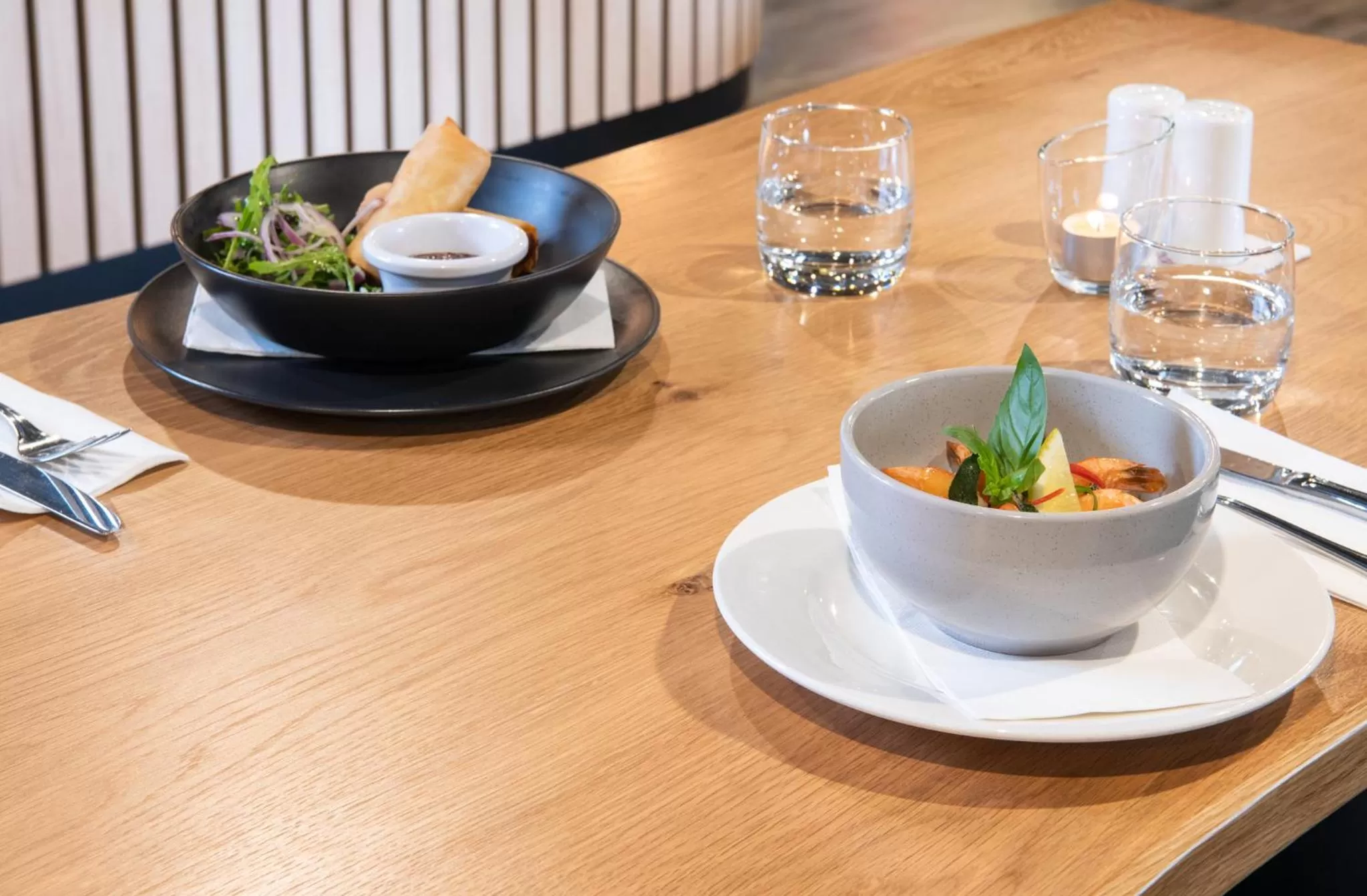 Restaurant/places to eat in Zig Zag Motel & Apartments