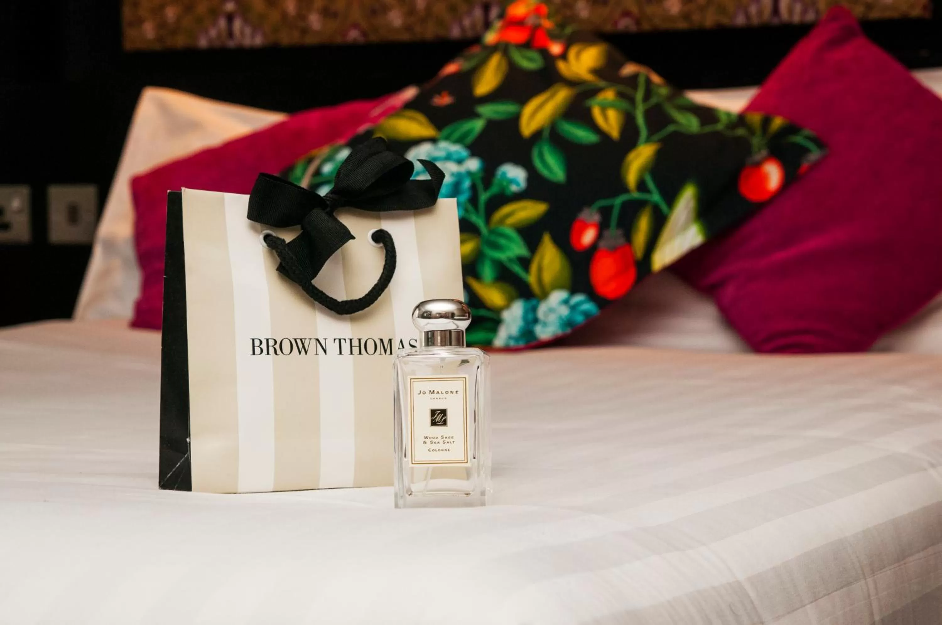 Bed in Flannery's Hotel