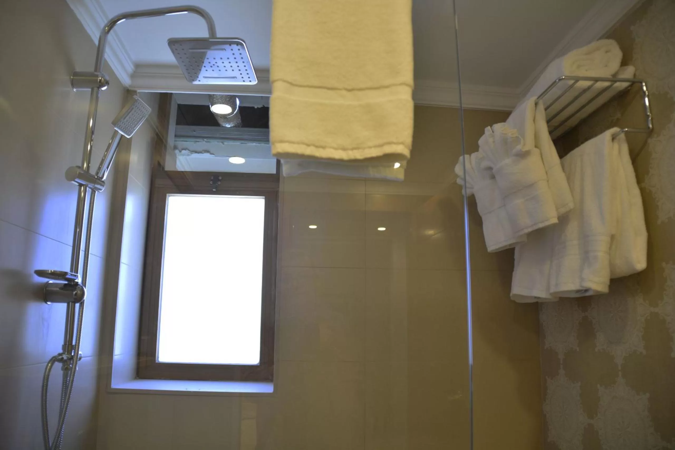 Bathroom in Guest House Hotel Amman by FHM