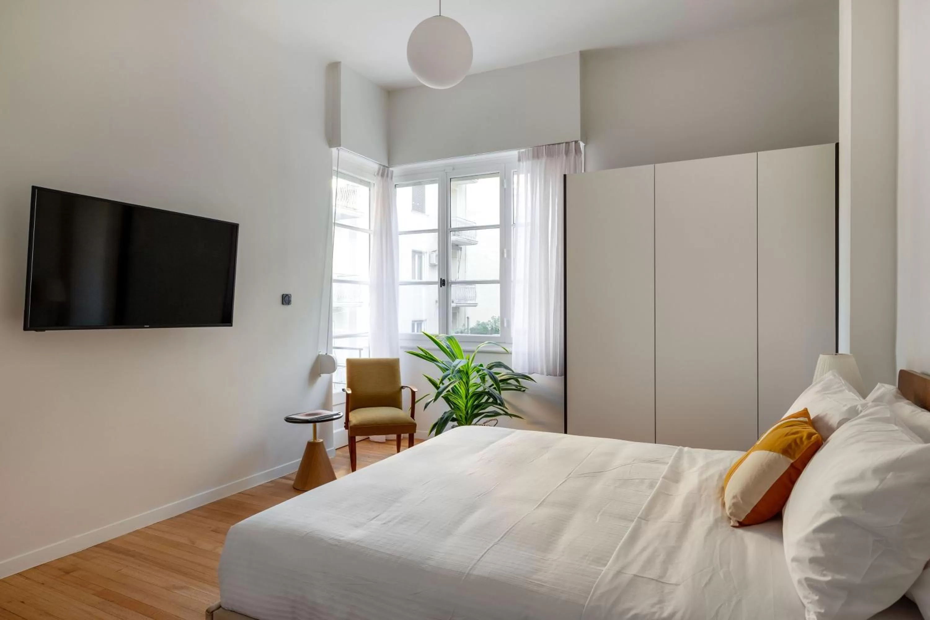 Bedroom, Bed in ZOIA The Met by UPSTREET