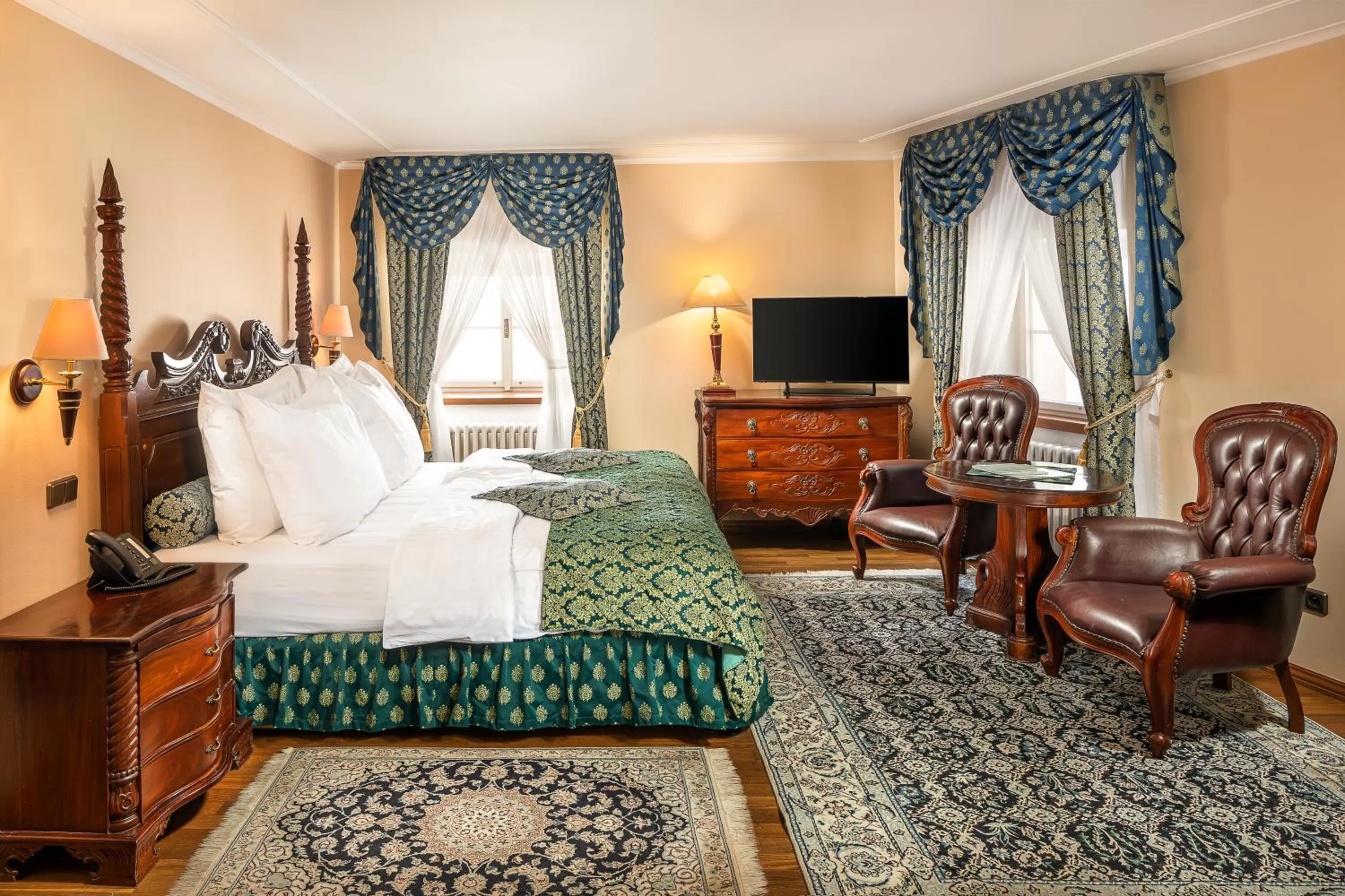 Communal lounge/ TV room, Bed in Hotel U Prince Prague by BHG