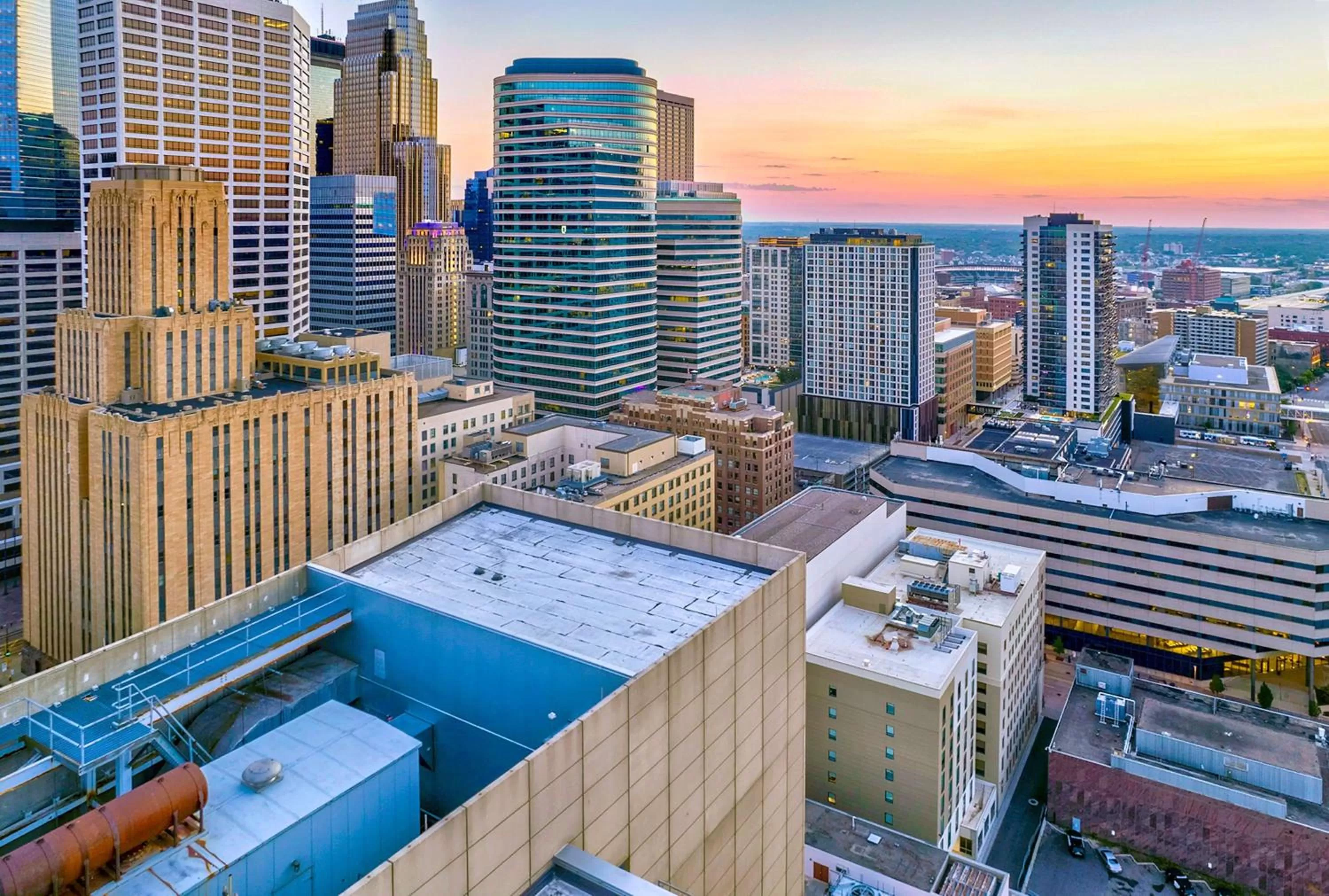 Property building in Home2 Suites by Hilton Minneapolis Downtown