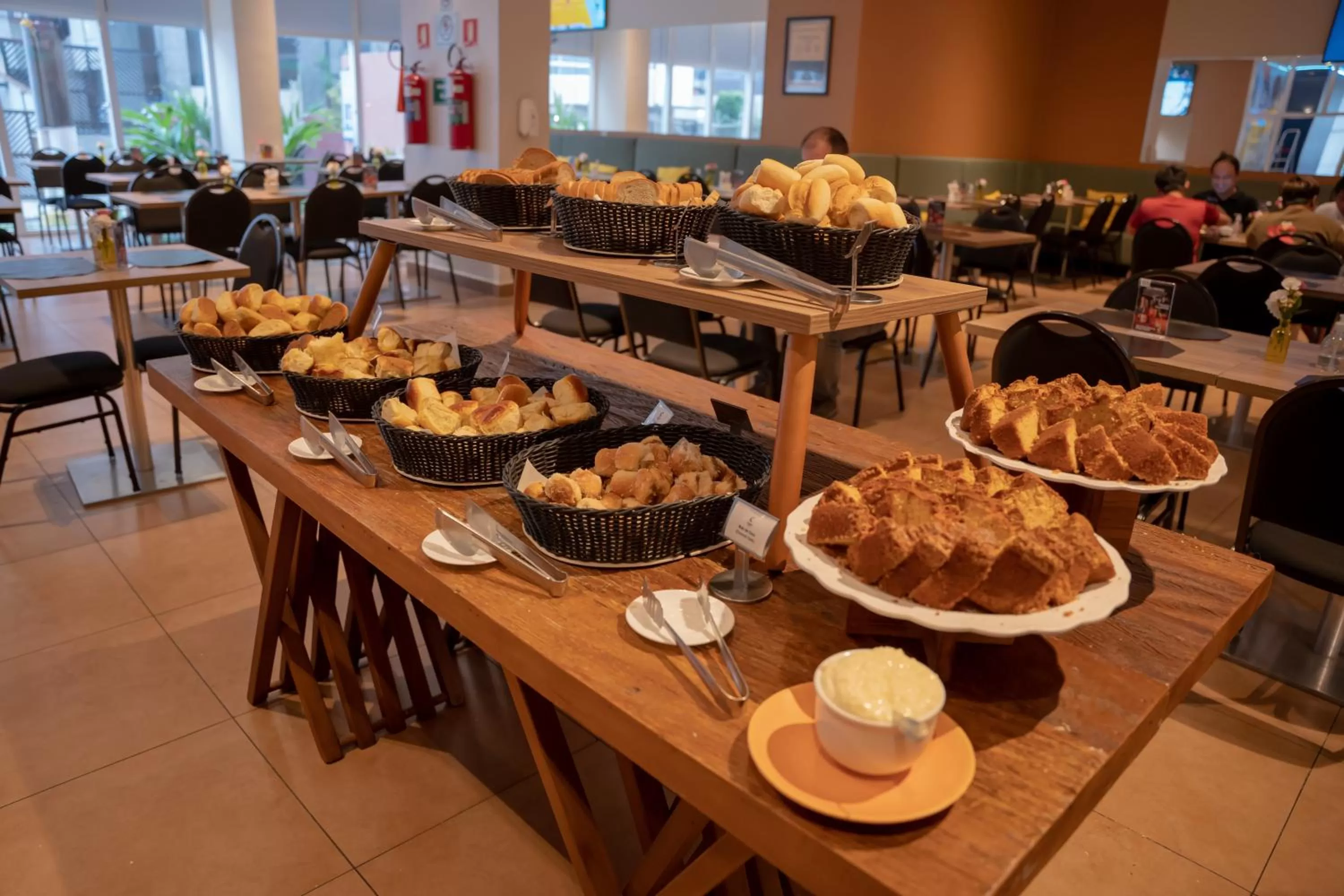 Buffet breakfast in Comfort Hotel Santos