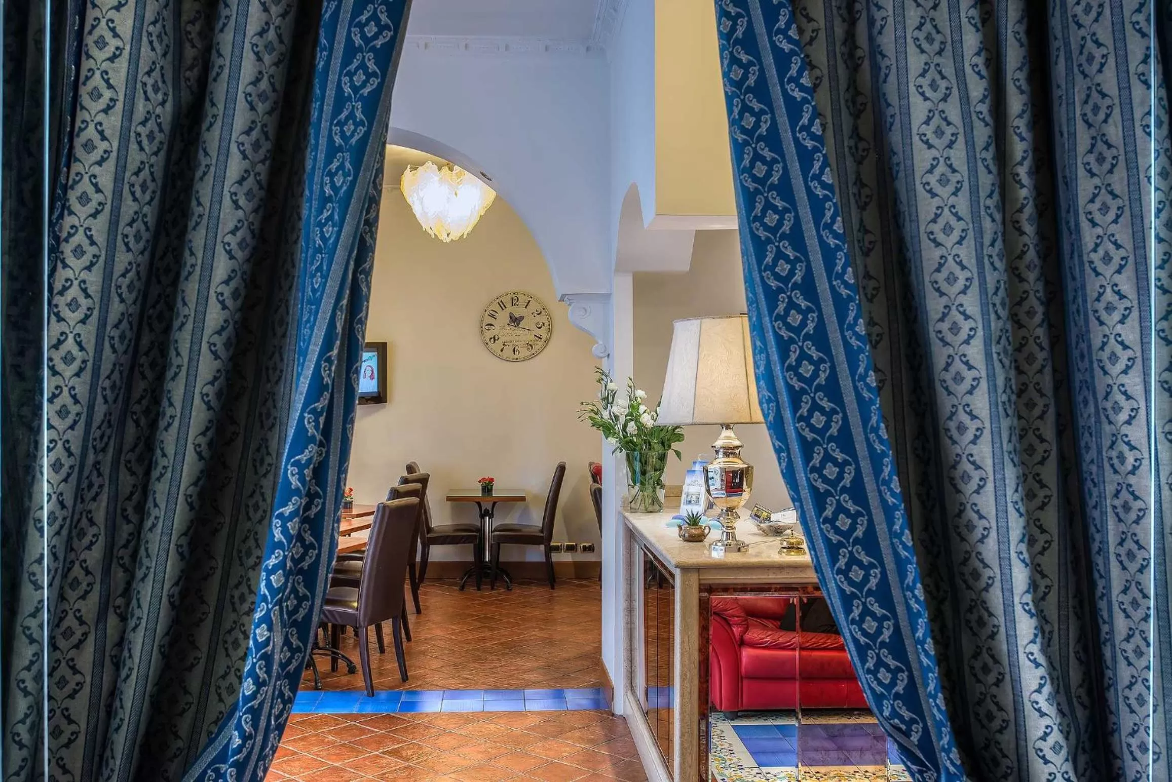 Decorative detail in Hotel Caracciolo