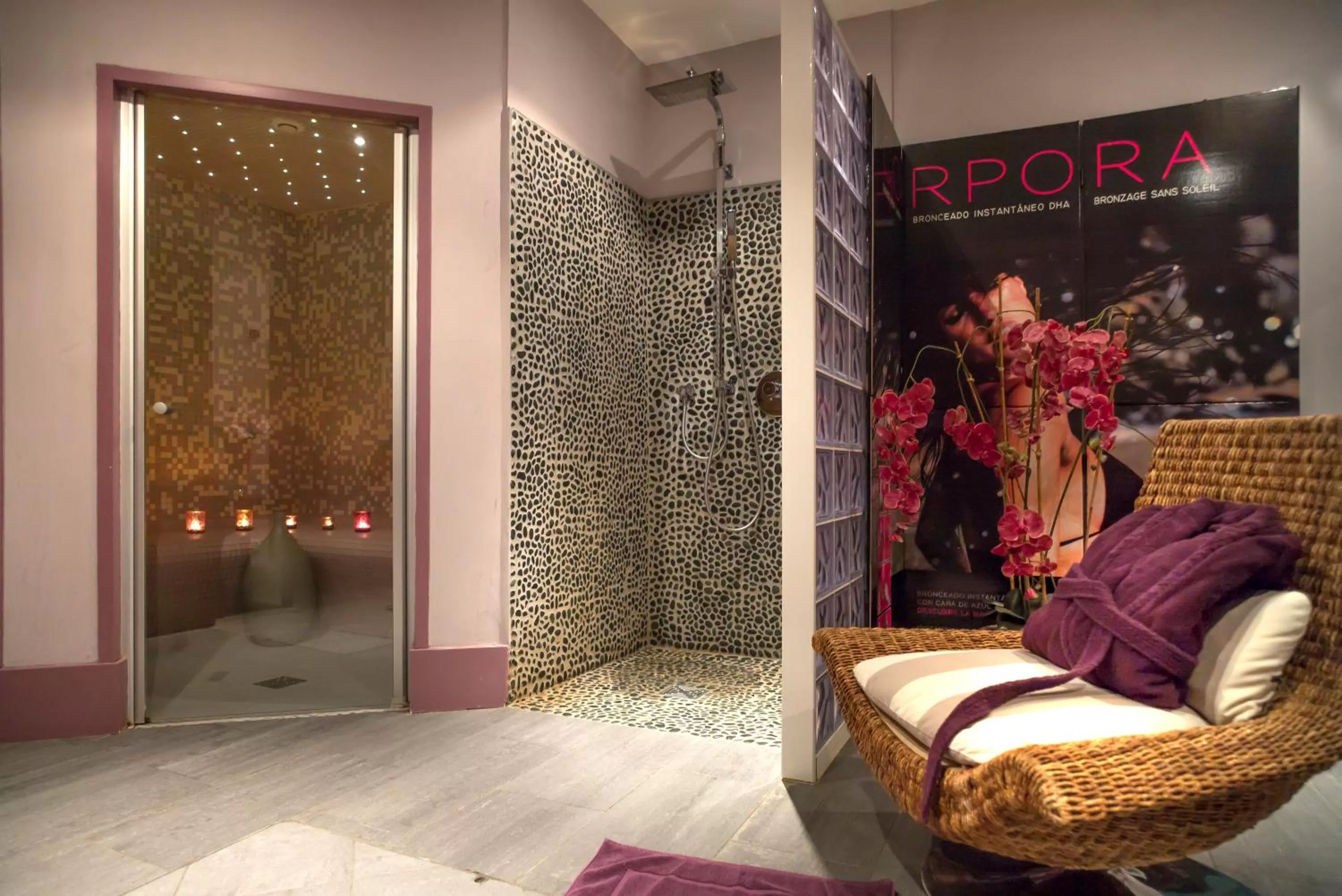 Steam room in Best Western Hôtel Hermitage