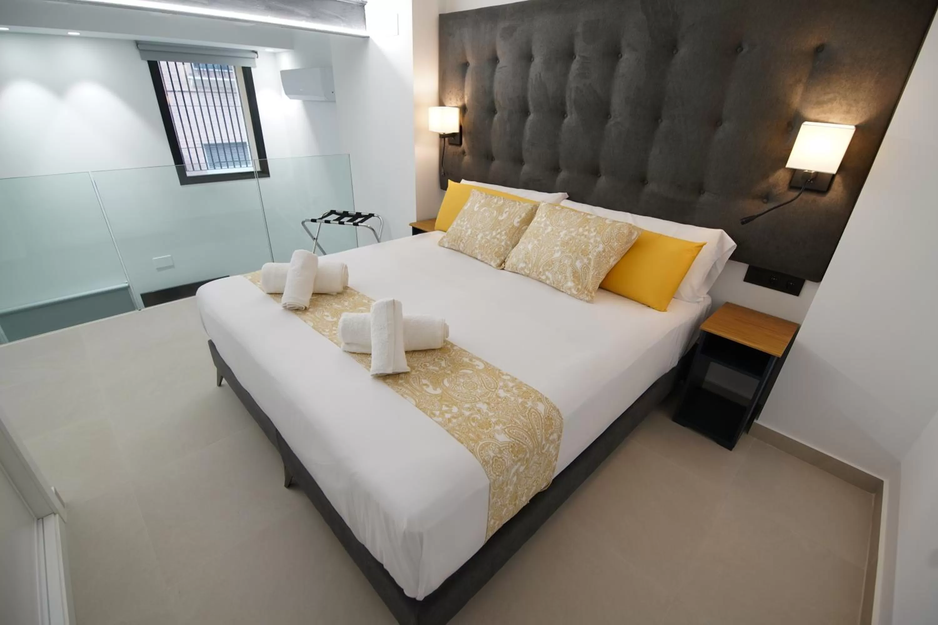 Bed in BET Apartments - Suites Puerto Valencia
