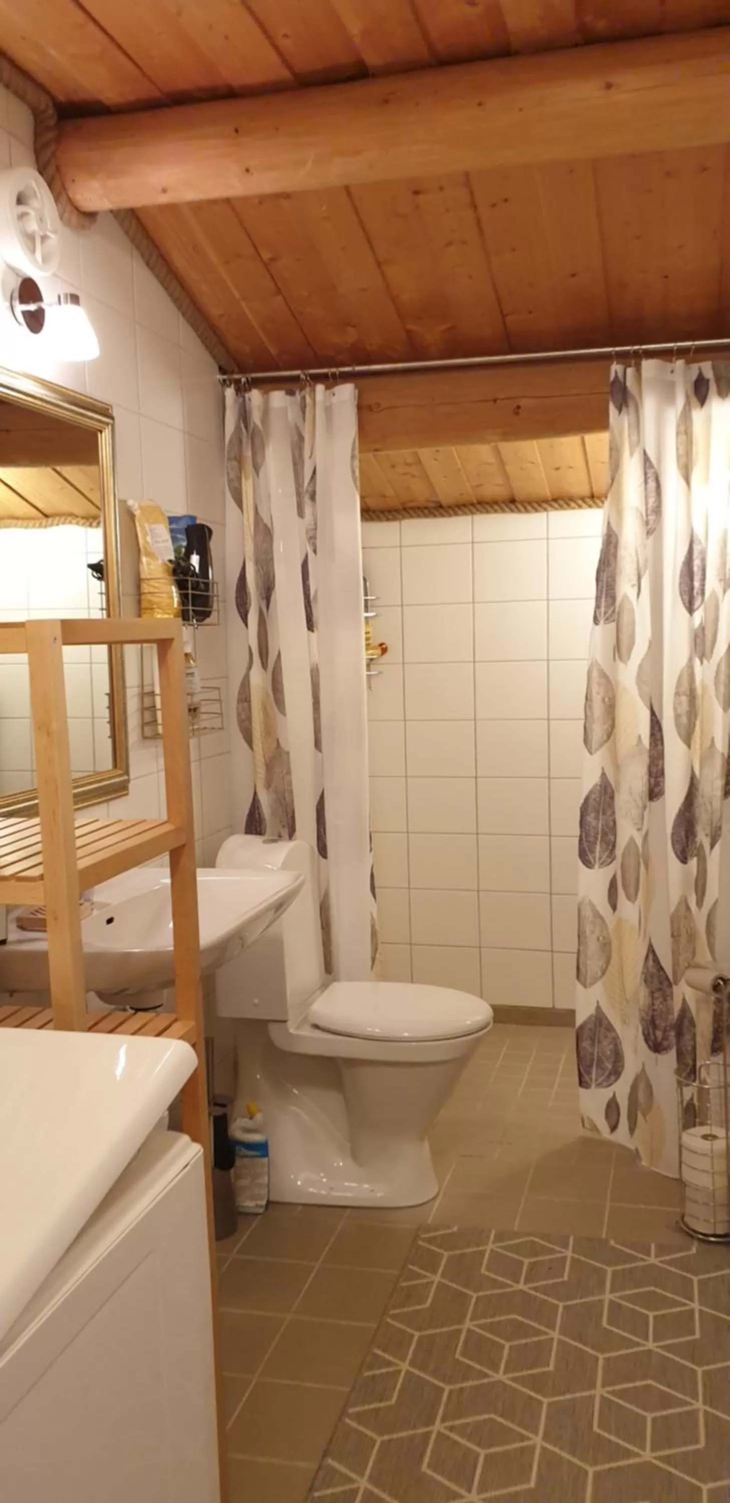 Bathroom in Woodstock B&B & Studio Apartments