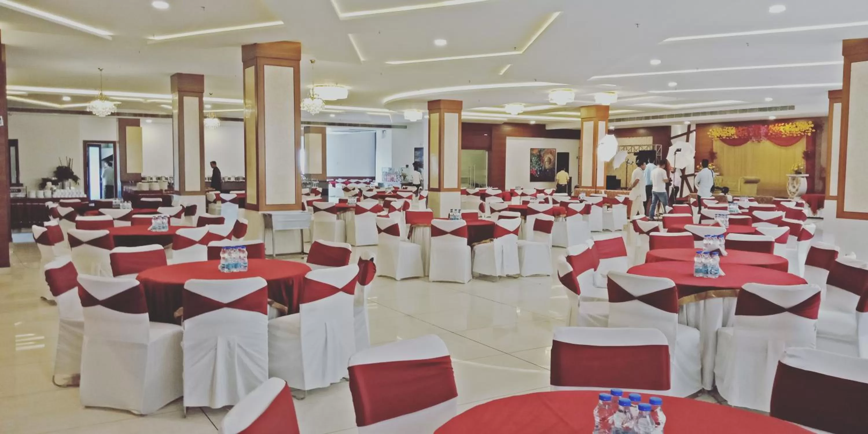 Banquet/Function facilities in Grand Hotel Nawanshahr