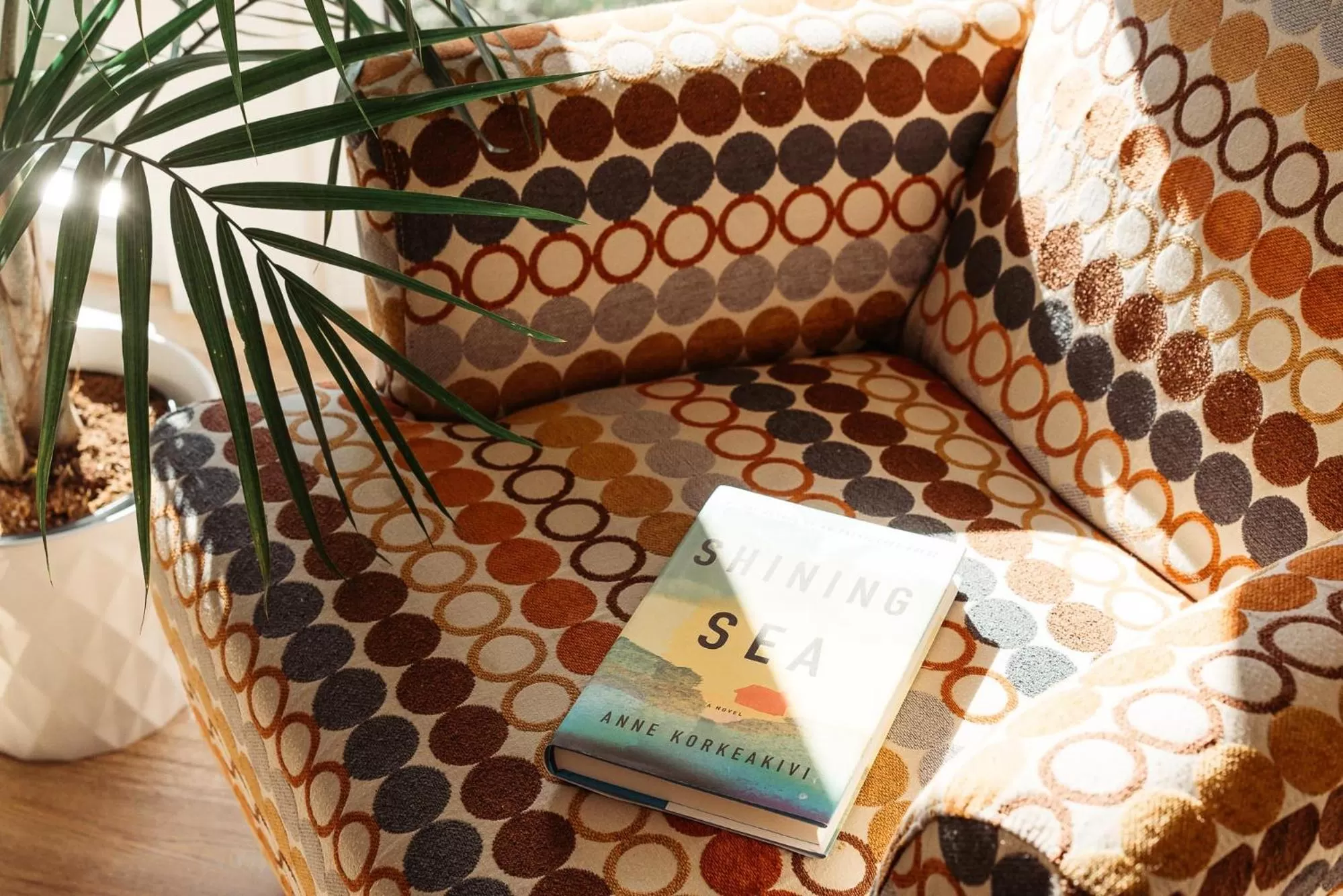 Living room in Pyramids in Florida